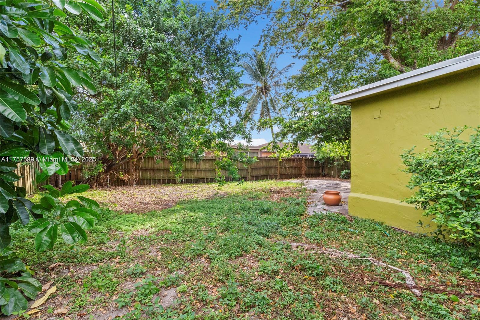 FOURTH ADD TO SUNRISE GOL - Residential Lease