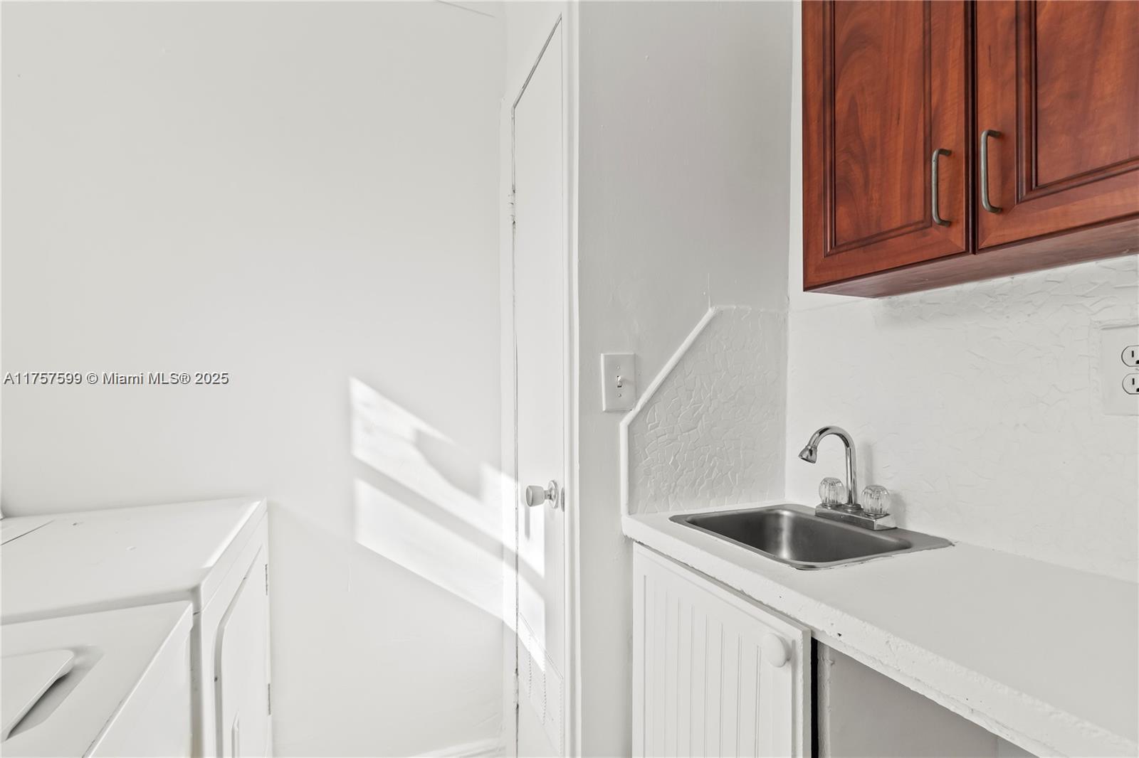 FOURTH ADD TO SUNRISE GOL - Residential Lease