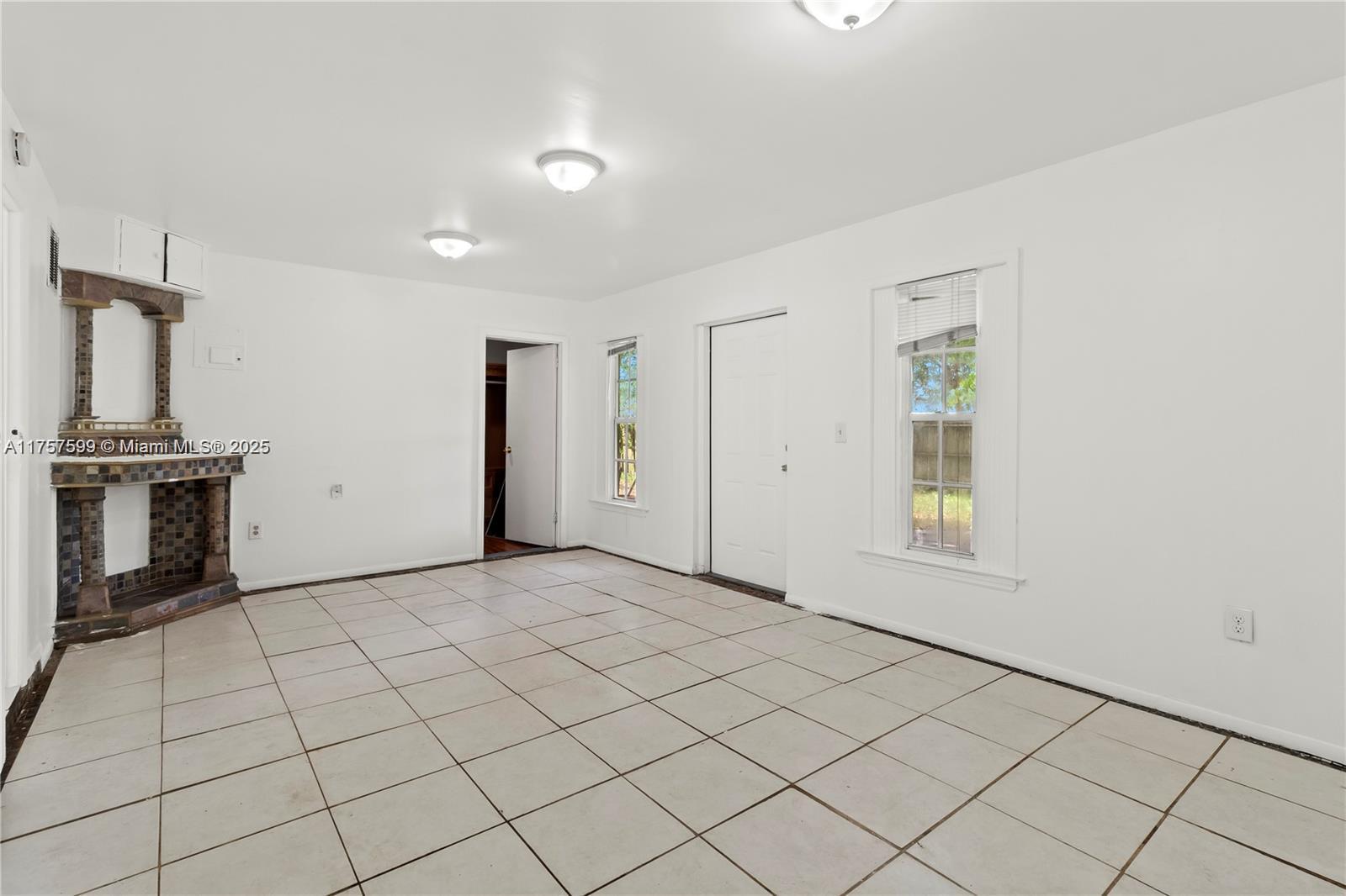 FOURTH ADD TO SUNRISE GOL - Residential Lease