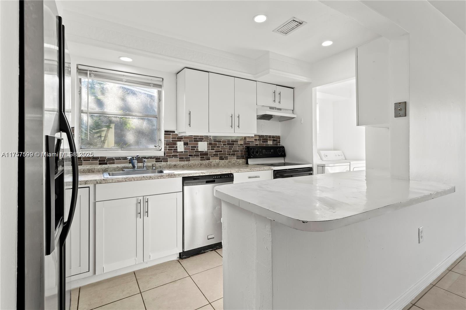 FOURTH ADD TO SUNRISE GOL - Residential Lease