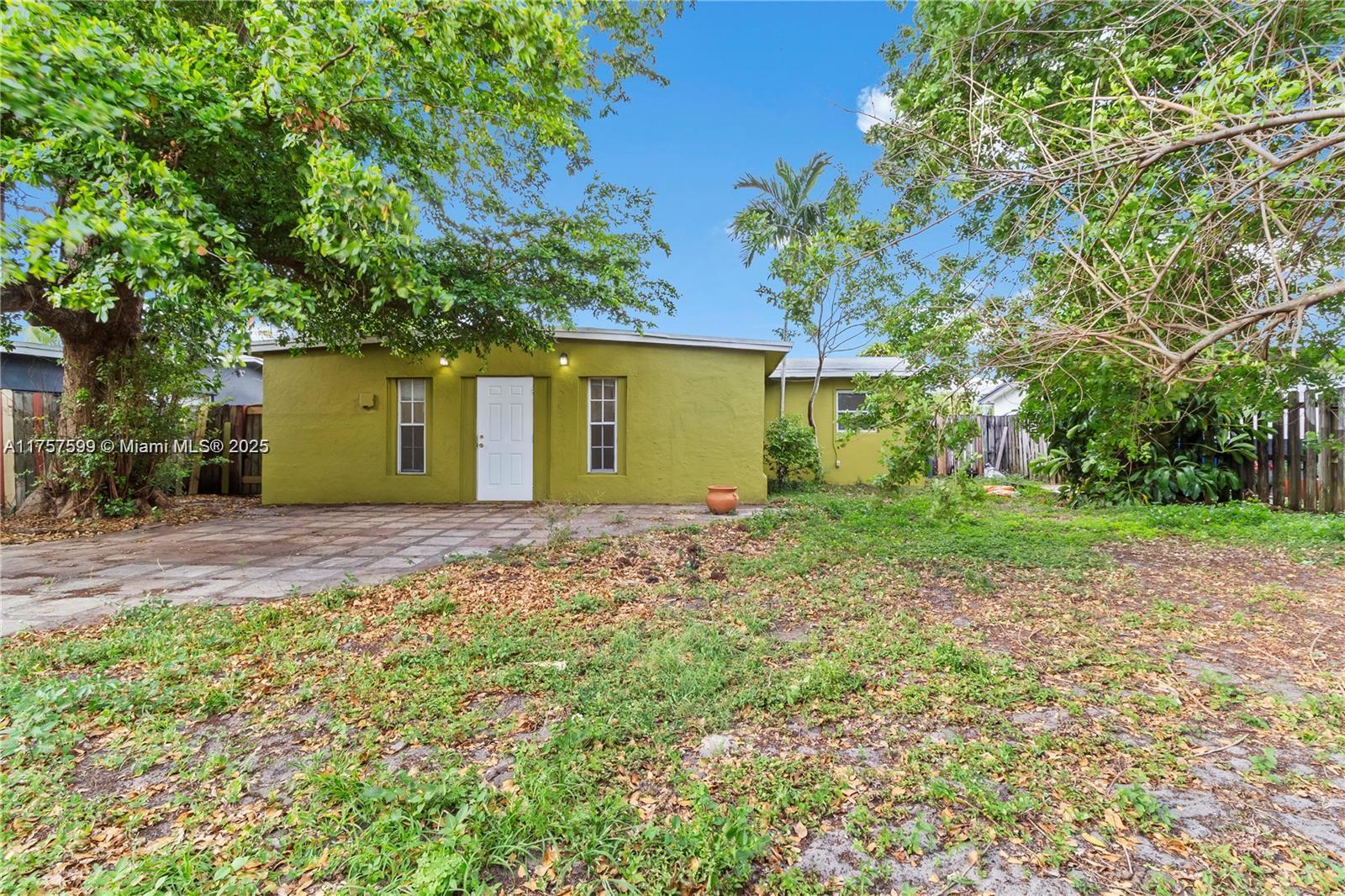 FOURTH ADD TO SUNRISE GOL - Residential Lease