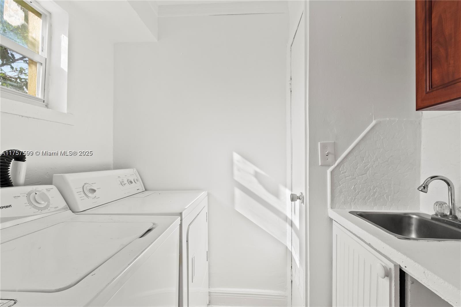 FOURTH ADD TO SUNRISE GOL - Residential Lease