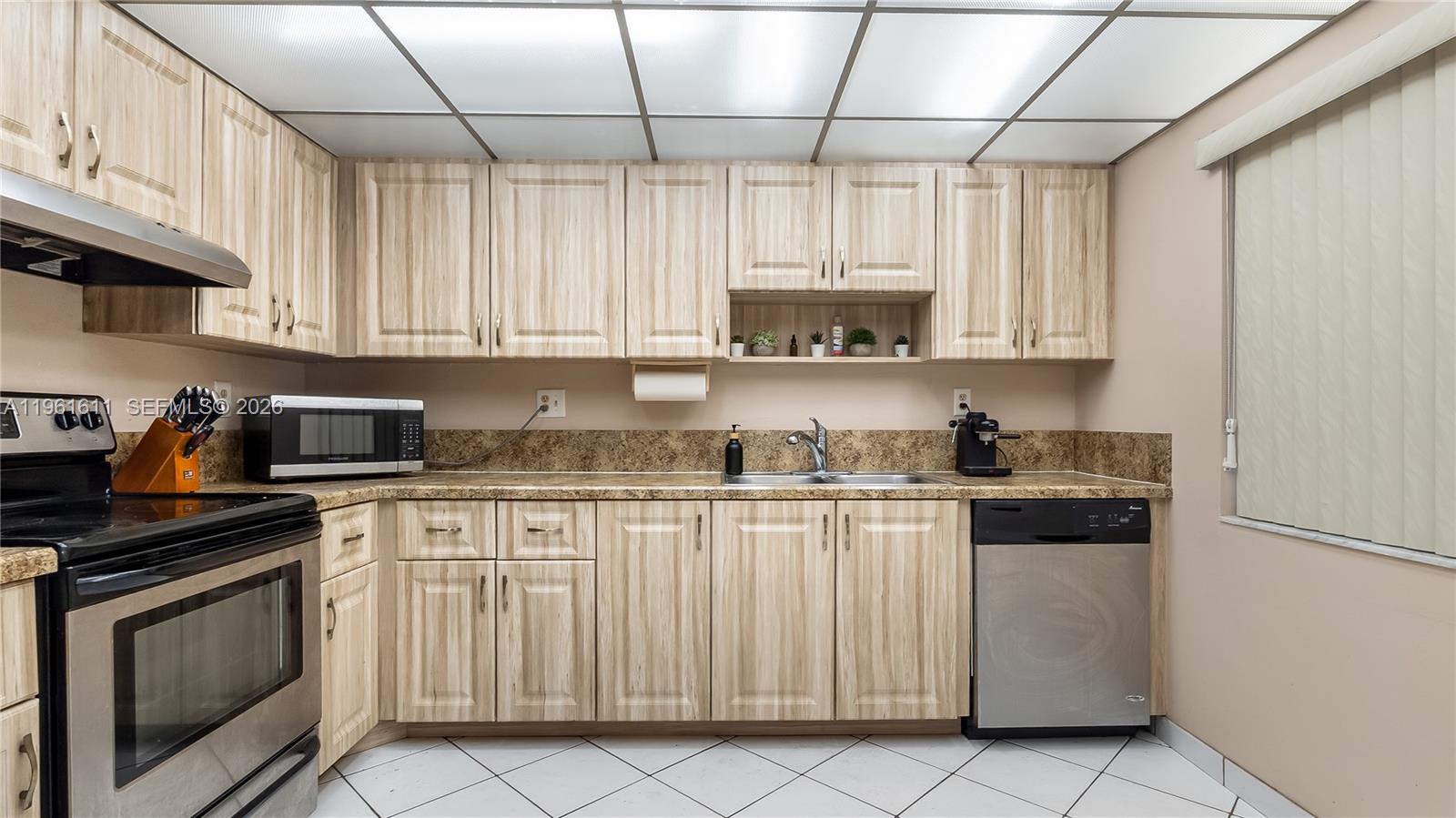 FOUNTAINS OF JACARANDA CO - Residential