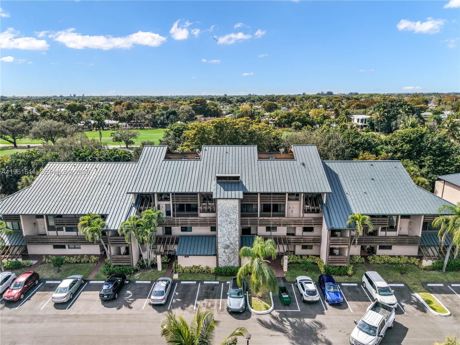 FOUNTAINS OF JACARANDA CO - Residential