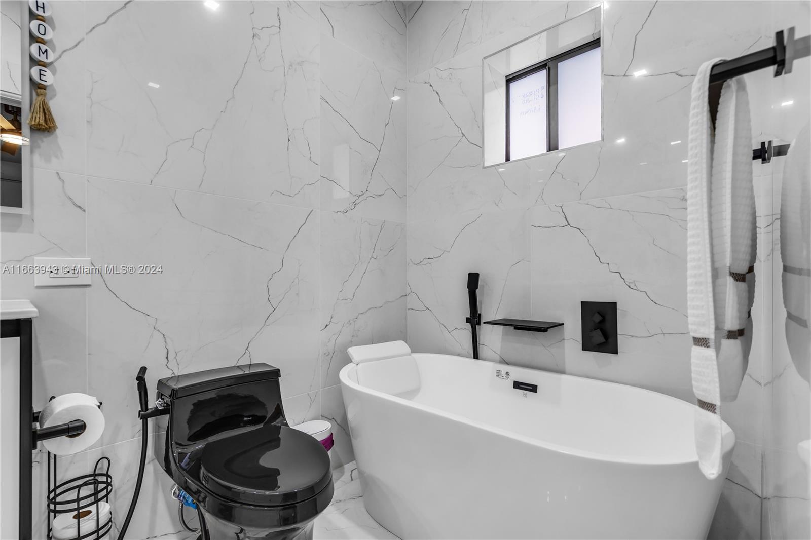 NORTH PALM ESTATES HOMES - Residential