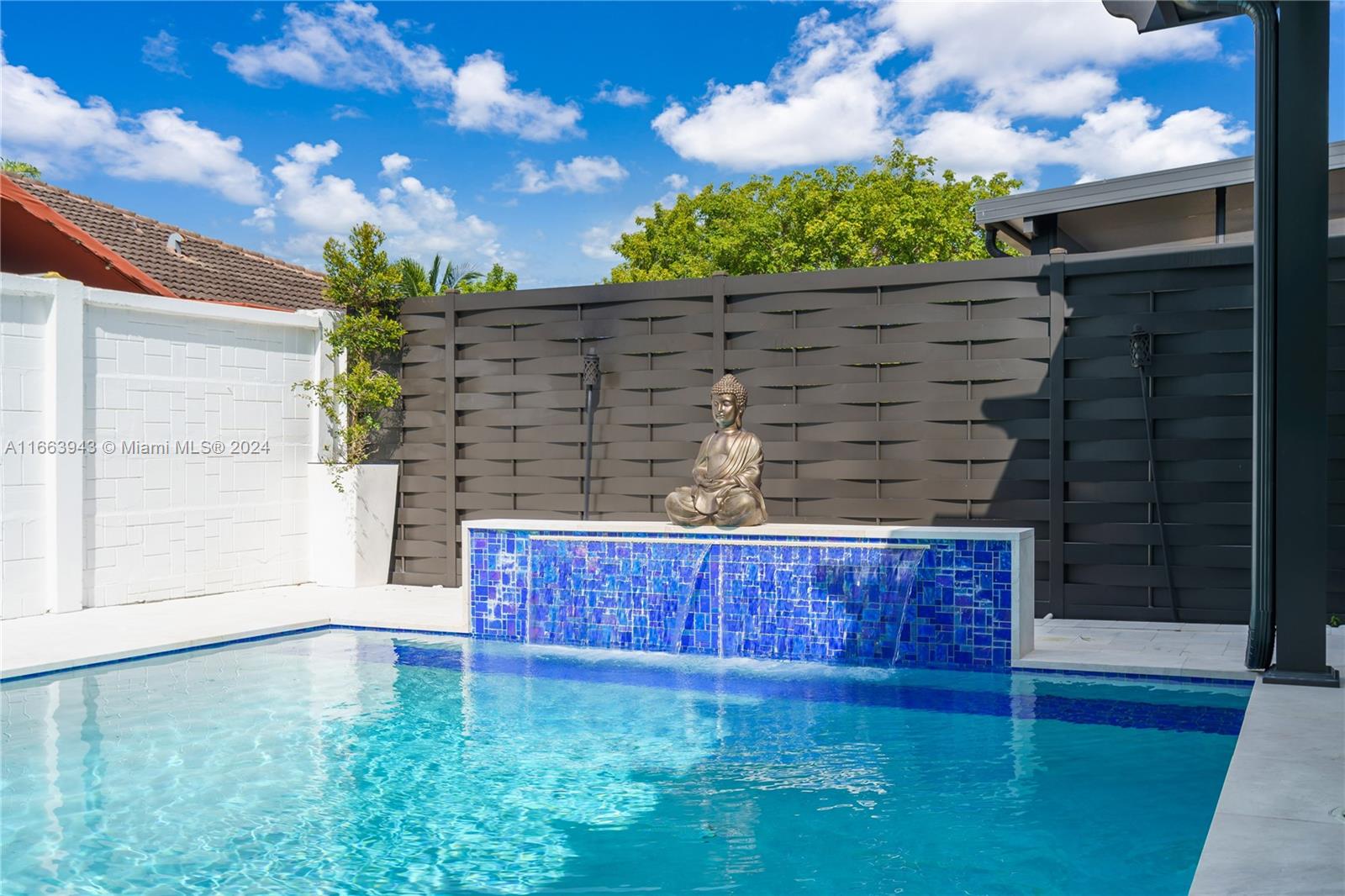NORTH PALM ESTATES HOMES - Residential