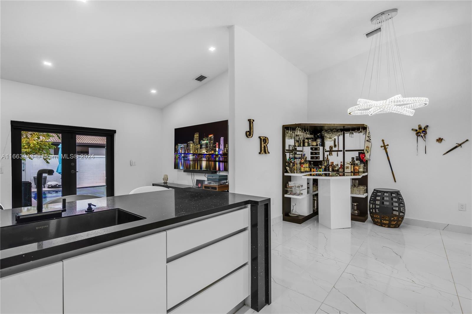 NORTH PALM ESTATES HOMES - Residential