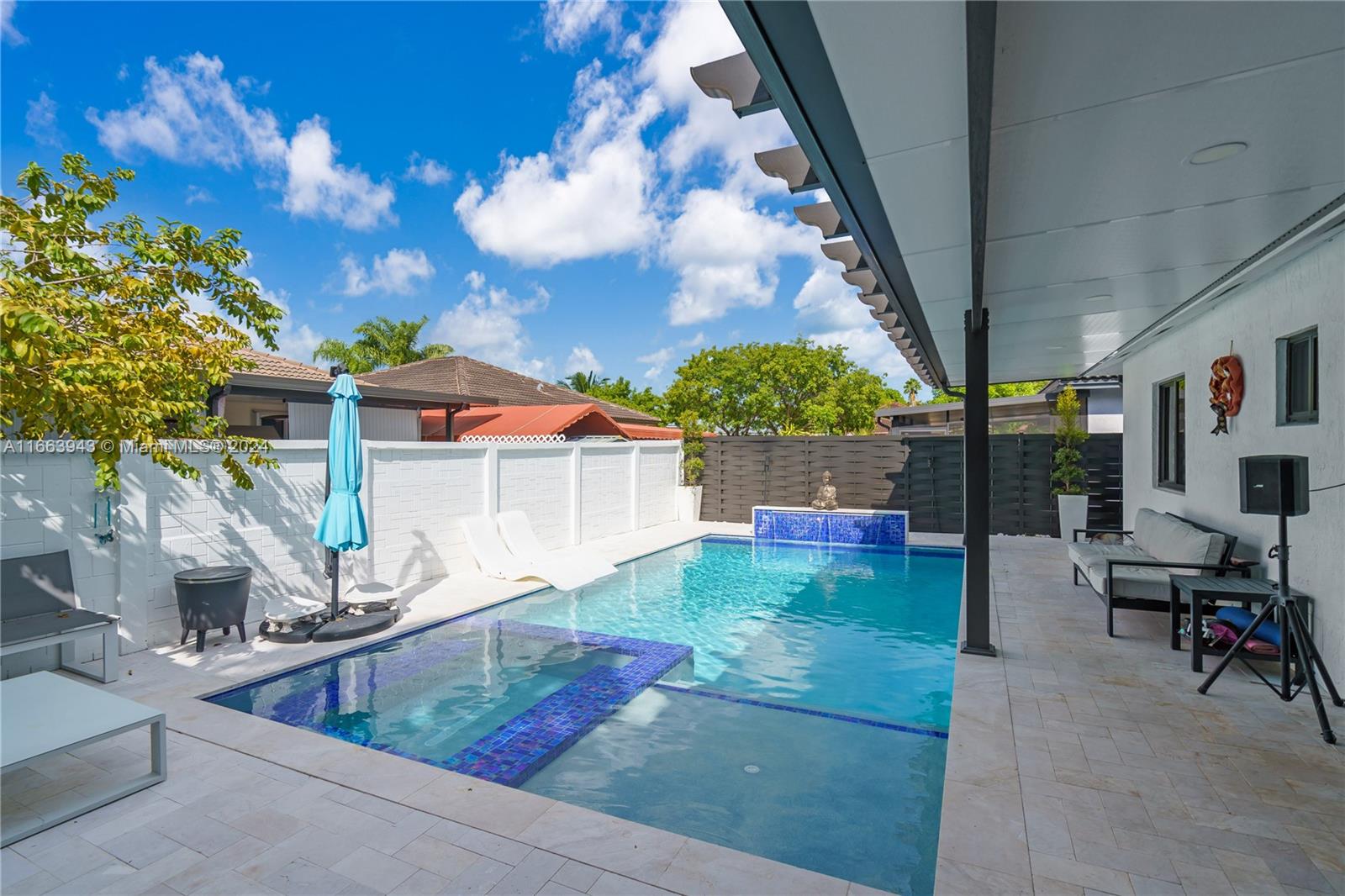 NORTH PALM ESTATES HOMES - Residential