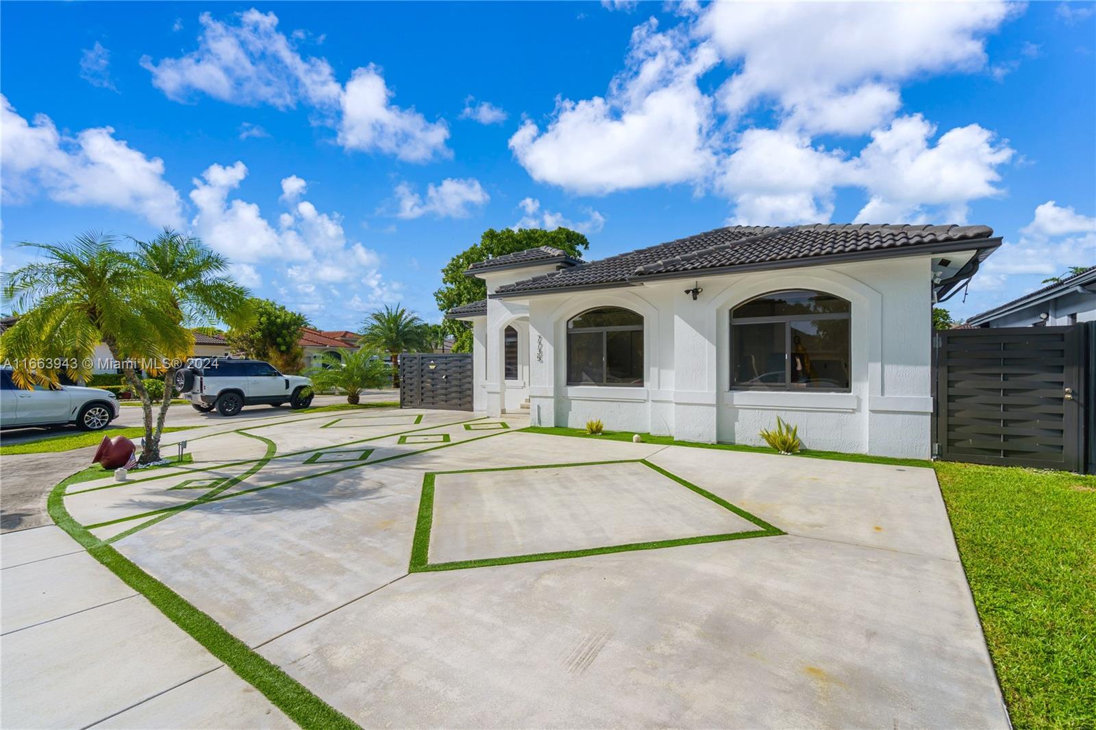 NORTH PALM ESTATES HOMES - Residential