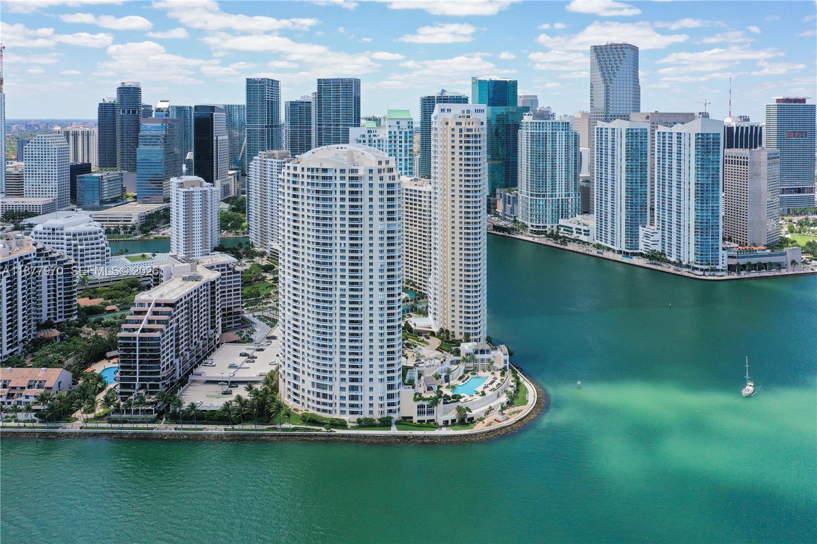 THREE TEQUESTA POINT COND - Residential