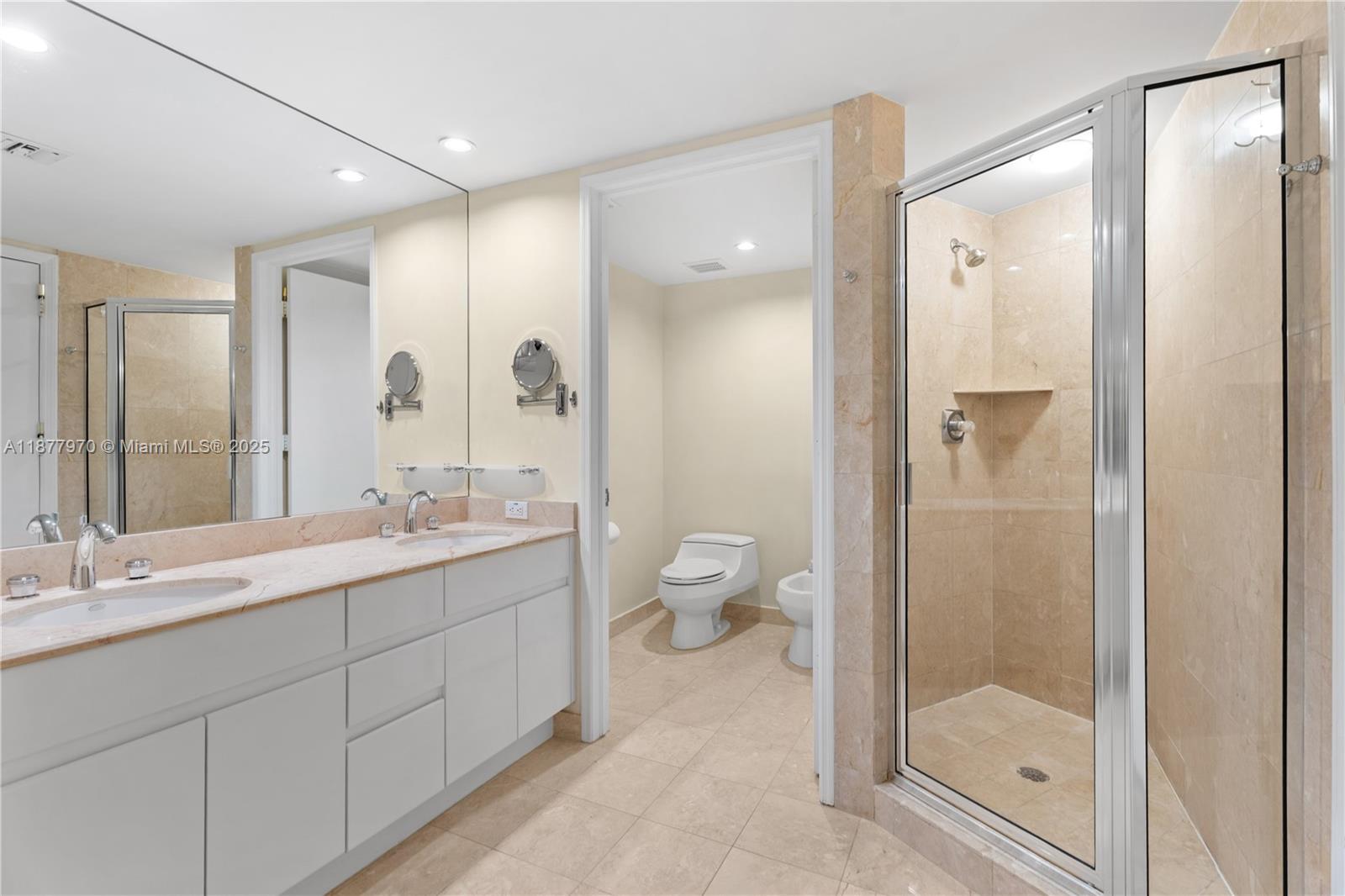 THREE TEQUESTA POINT COND - Residential