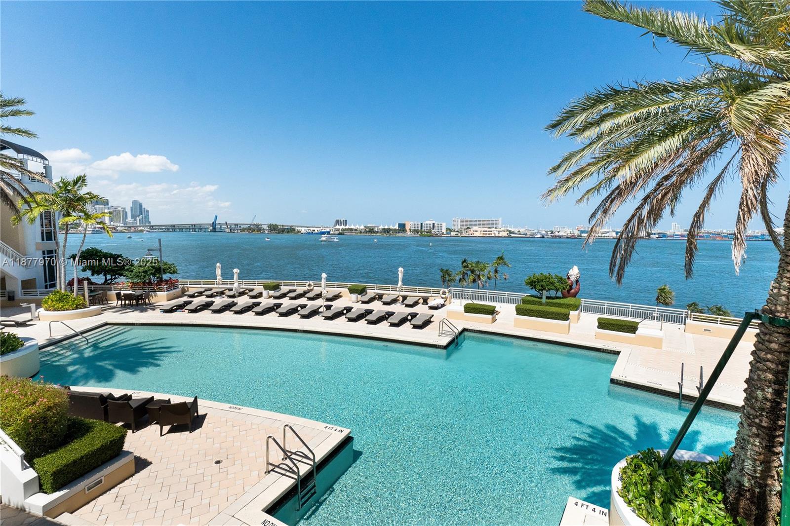 THREE TEQUESTA POINT COND - Residential