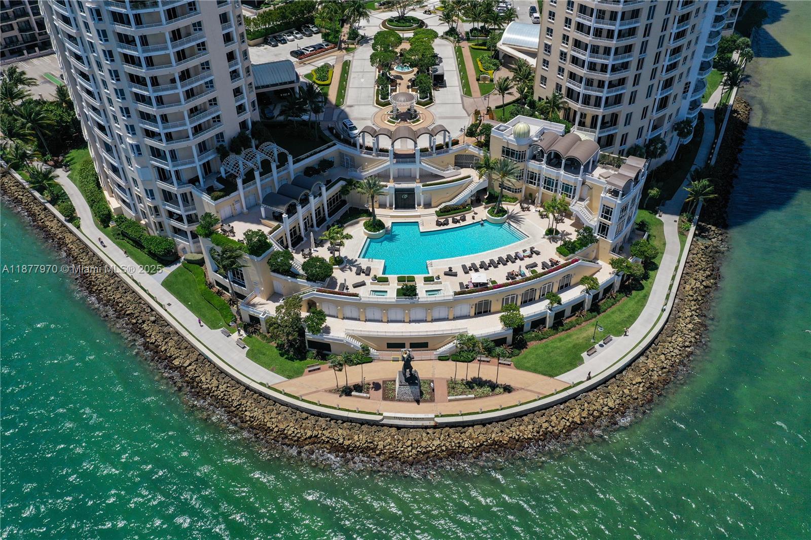 THREE TEQUESTA POINT COND - Residential