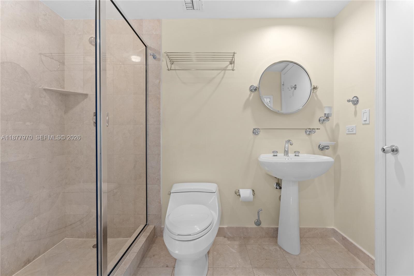 THREE TEQUESTA POINT COND - Residential