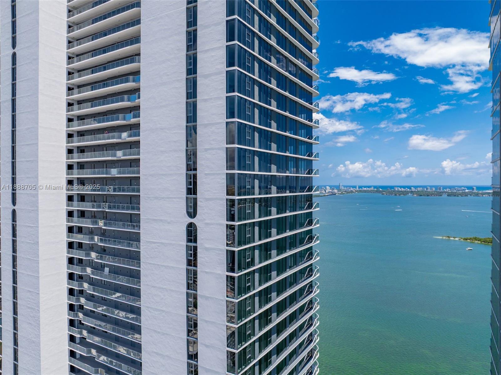 ARIA RESERVE SOUTH - Residential Lease