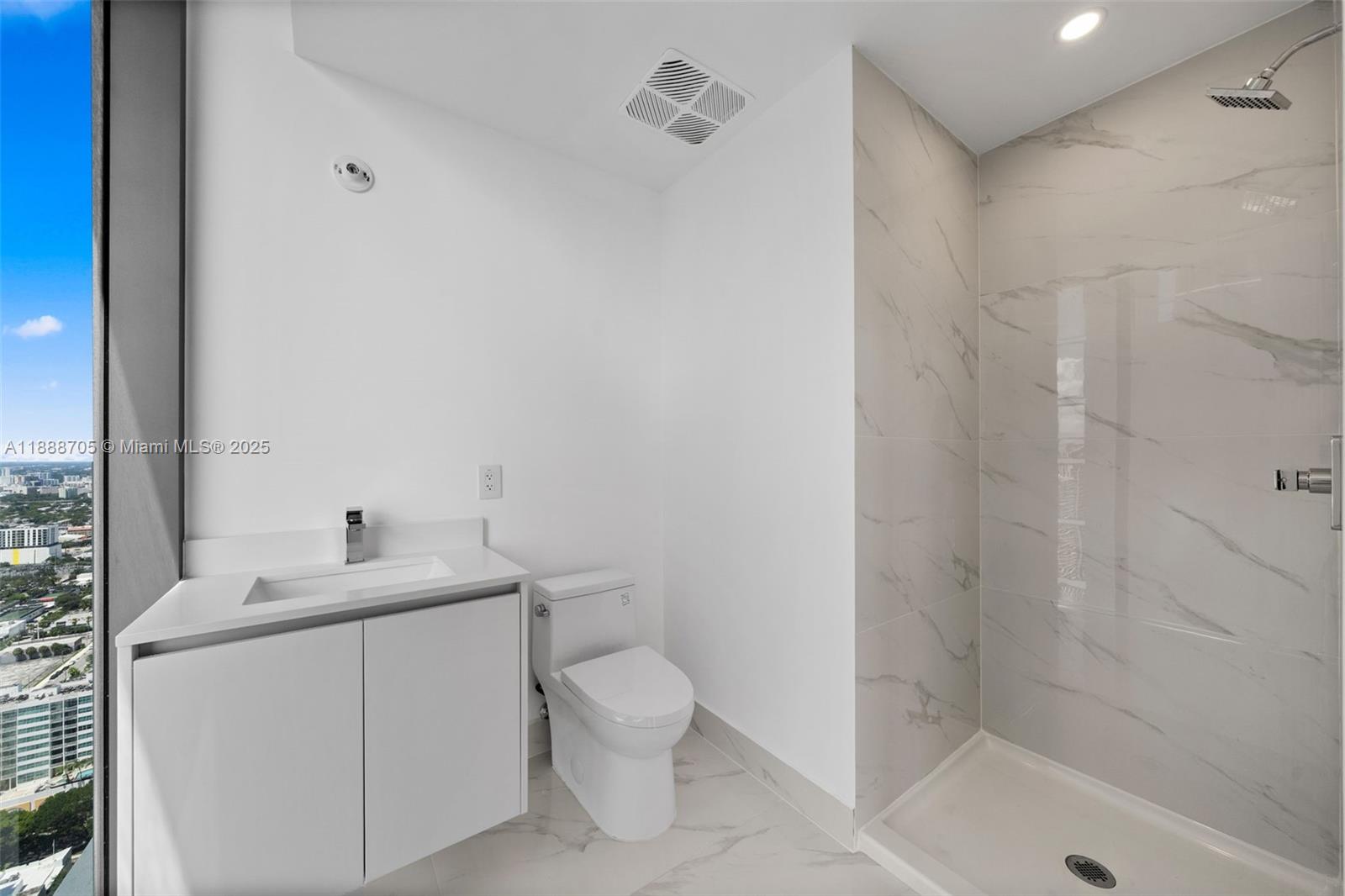 ARIA RESERVE SOUTH - Residential Lease