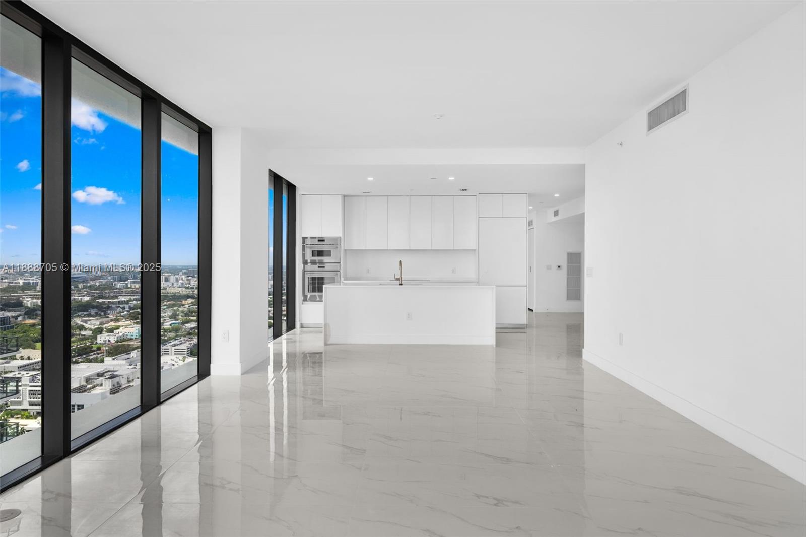 ARIA RESERVE SOUTH - Residential Lease