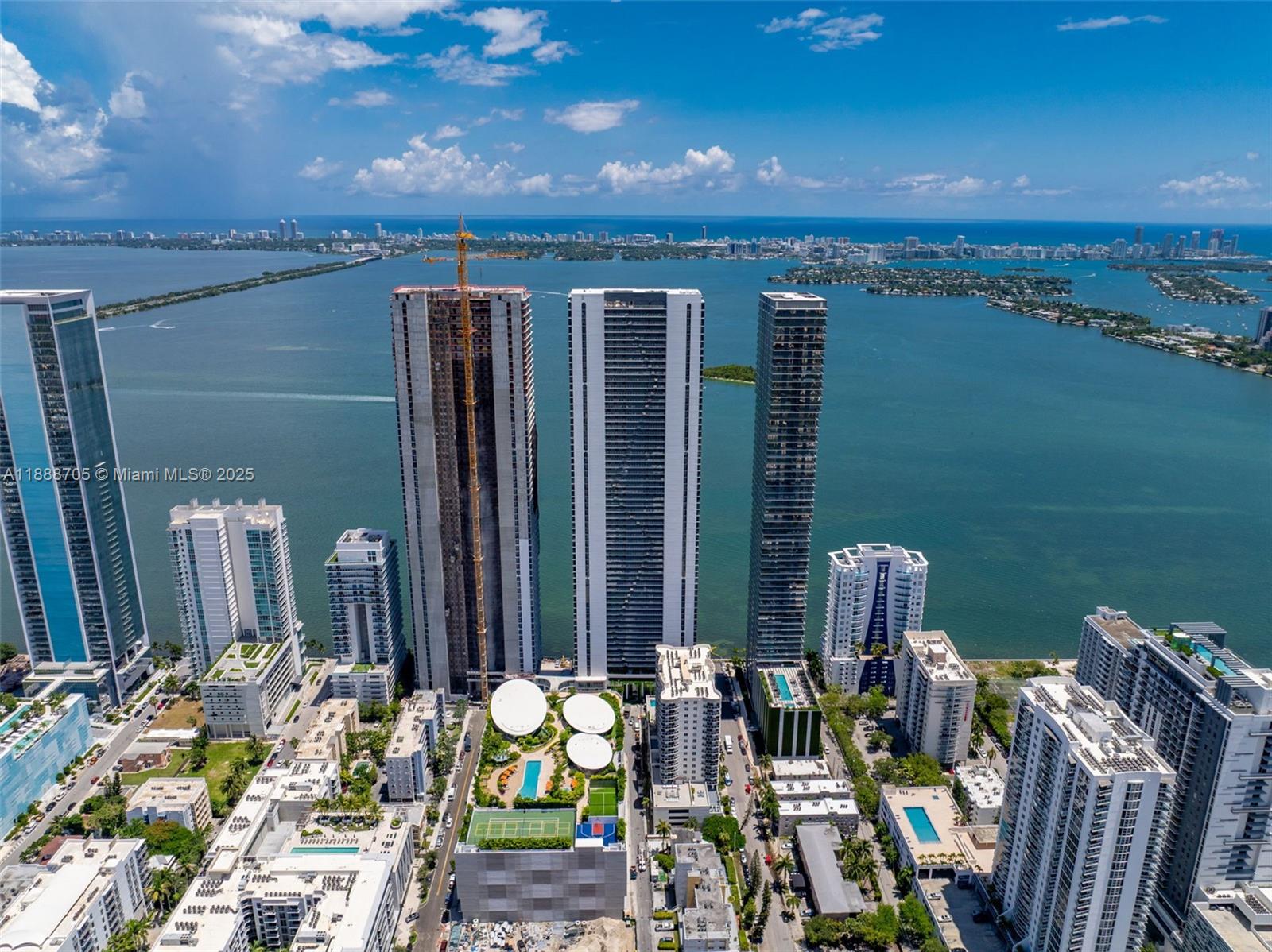 ARIA RESERVE SOUTH - Residential Lease