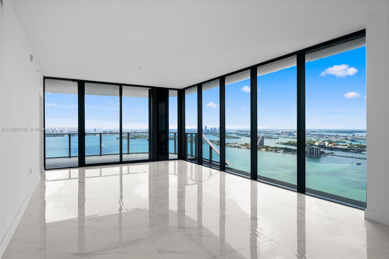 ARIA RESERVE SOUTH - Residential Lease