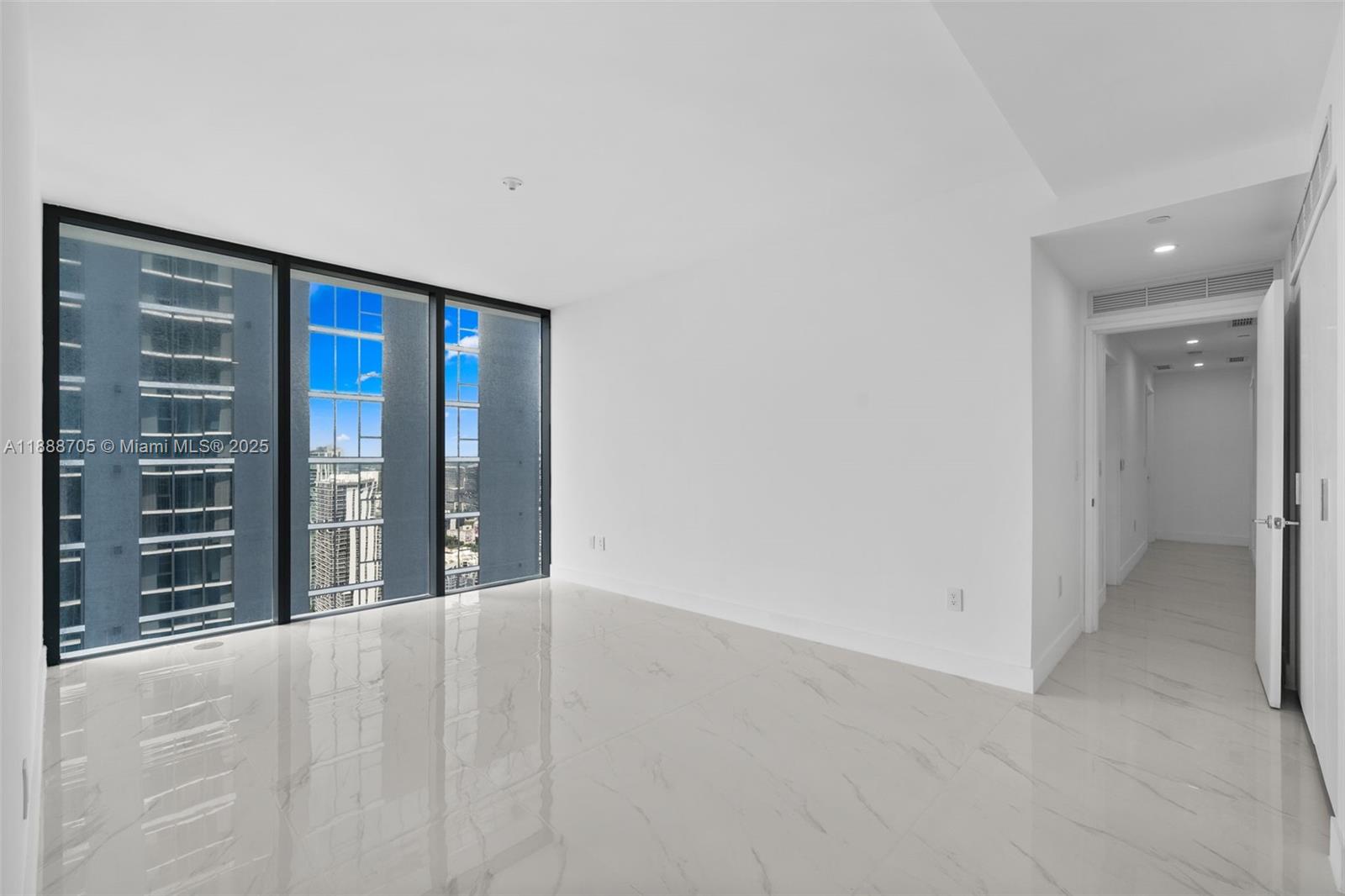 ARIA RESERVE SOUTH - Residential Lease