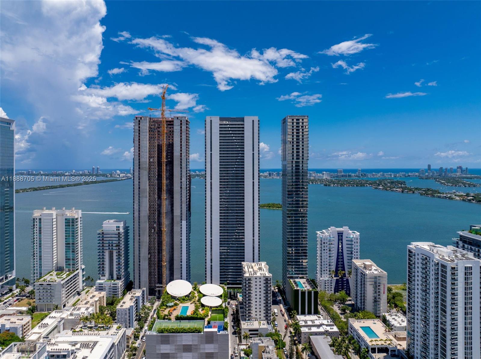 ARIA RESERVE SOUTH - Residential Lease