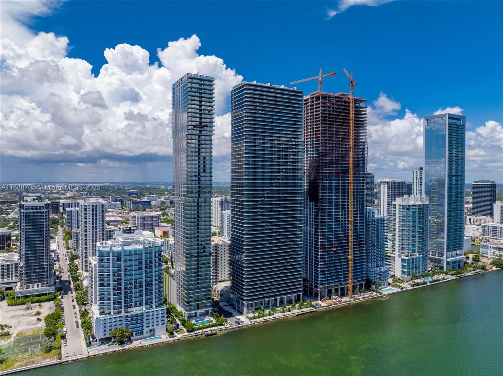 ARIA RESERVE SOUTH - Residential Lease