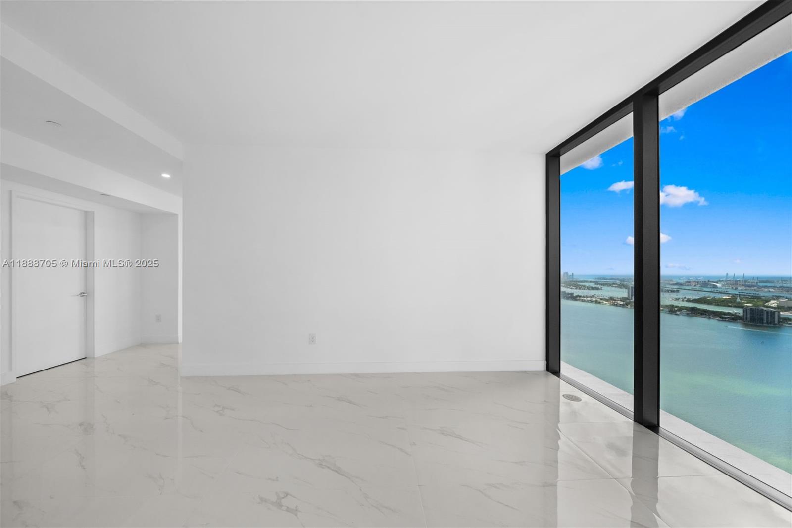 ARIA RESERVE SOUTH - Residential Lease
