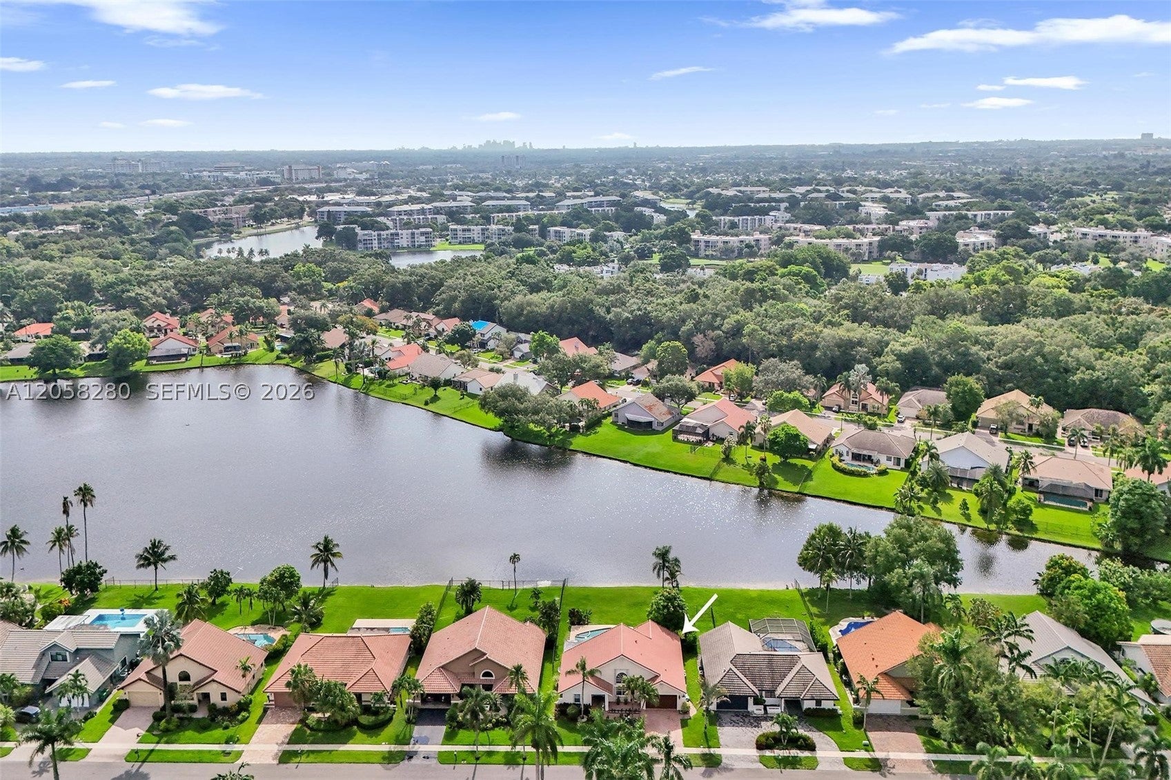 1720 W Oak Knoll Cir