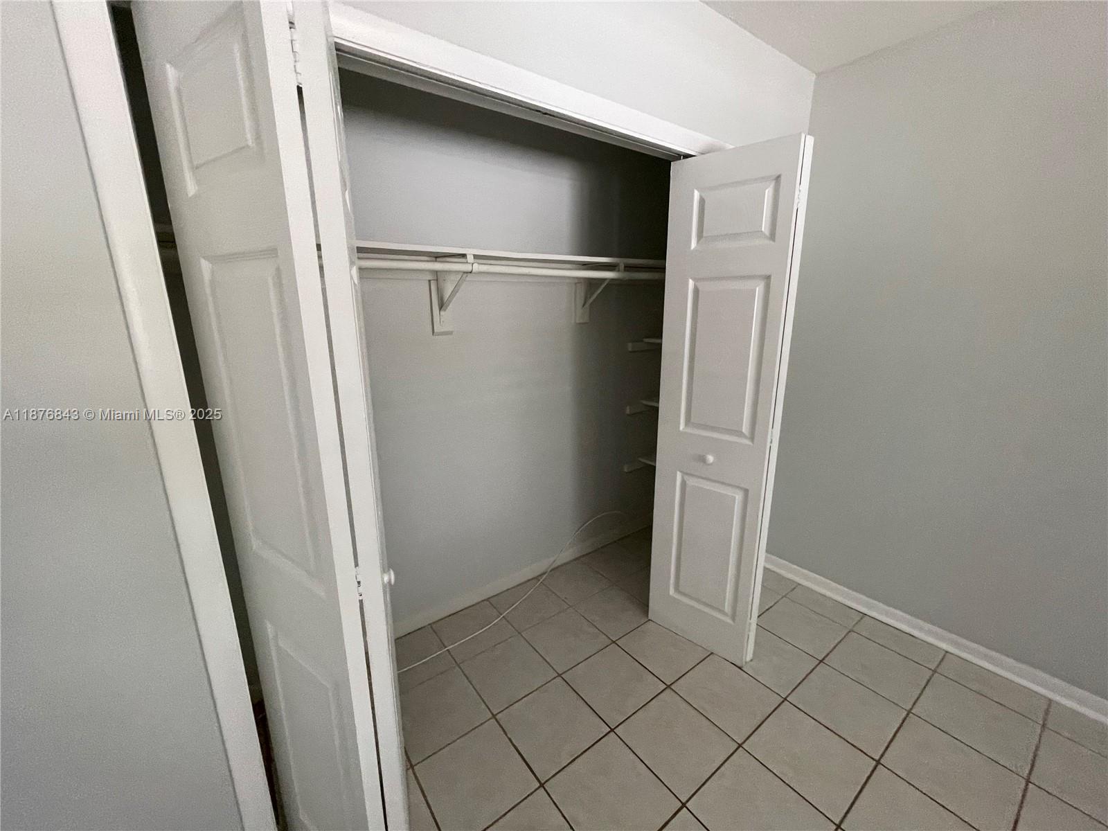 MIDDLE RIVER ESTATES - Residential Lease