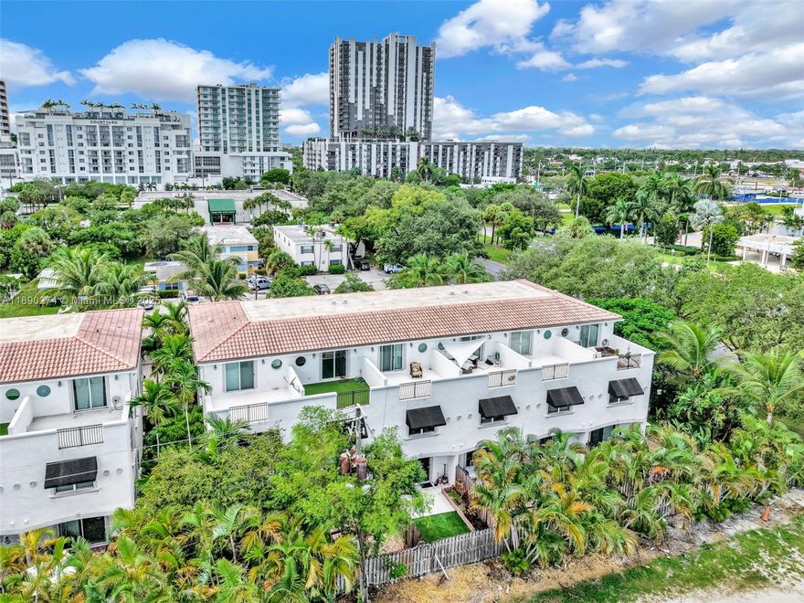 Spacious and beautifully renovated three-level townhome located in the heart of Fort Lauderdale, right next to Holiday Park. This residence offers 4 bedrooms, 3.5 bathrooms, plus an additional multipurpose room.
The first floor features an updated kitchen, dining area, living room, half bath, and direct access to the patio. On the second floor, you’ll find the primary suite with a full bath, along with two bedrooms that share a bathroom. The third floor adds another bedroom, full bath, and flexible space perfect for a home office or guest suite. New laminate flooring throughout the second and third levels. One-car garage plus an assigned parking space. This boutique community of just 12 townhomes shares a pool area. Ready for immediate occupancy.