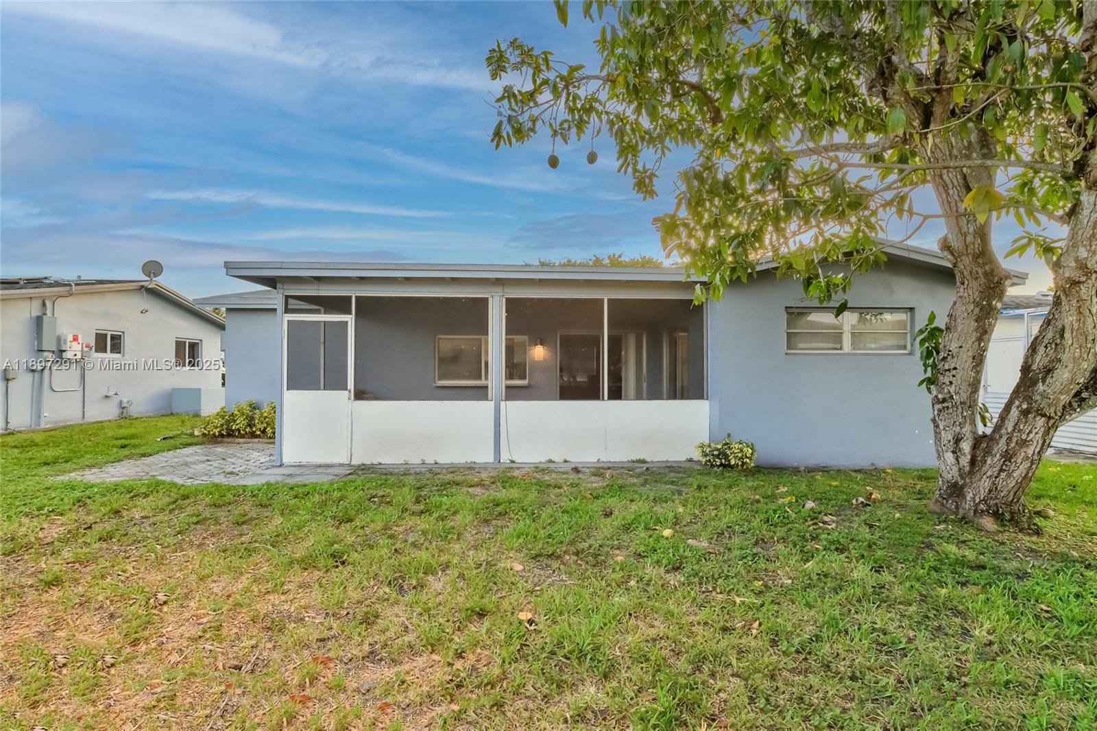 PARADISE GARDENS - Residential