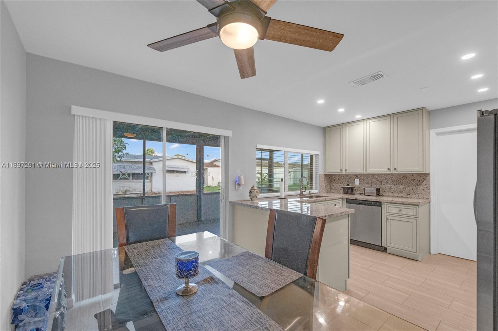 PARADISE GARDENS - Residential