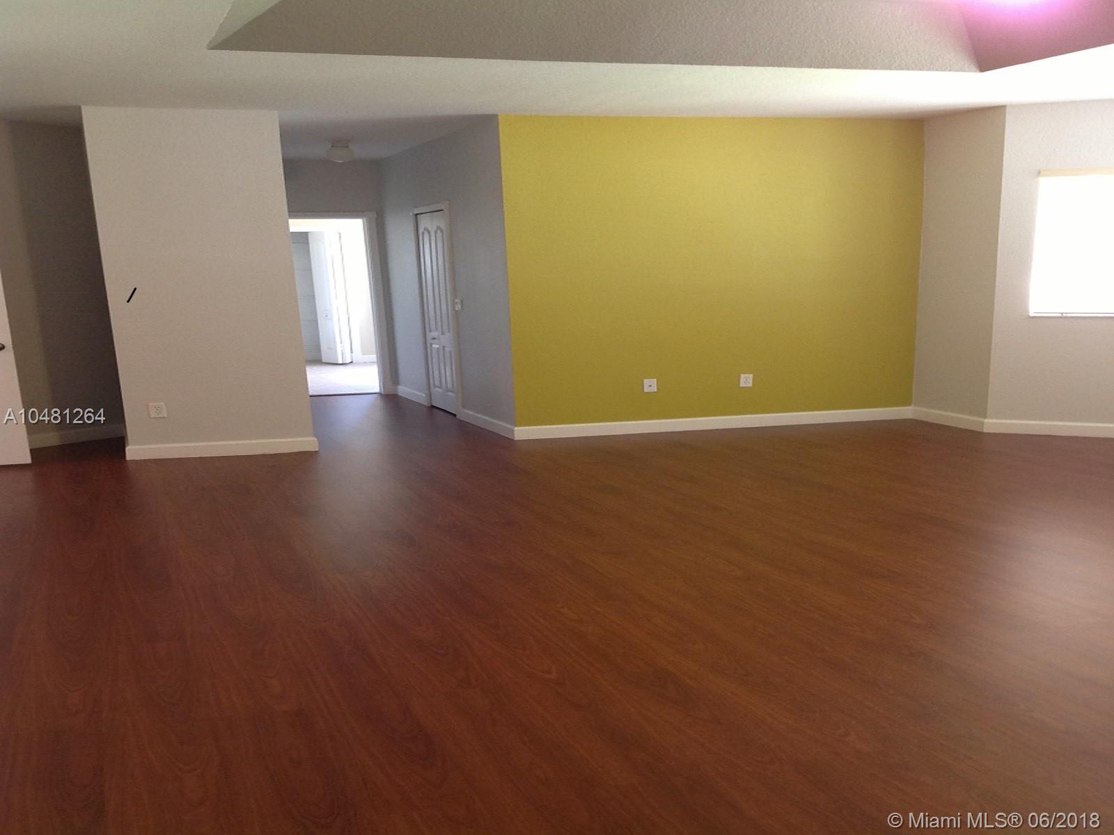 PALM ISLE ESTATES - Residential Lease