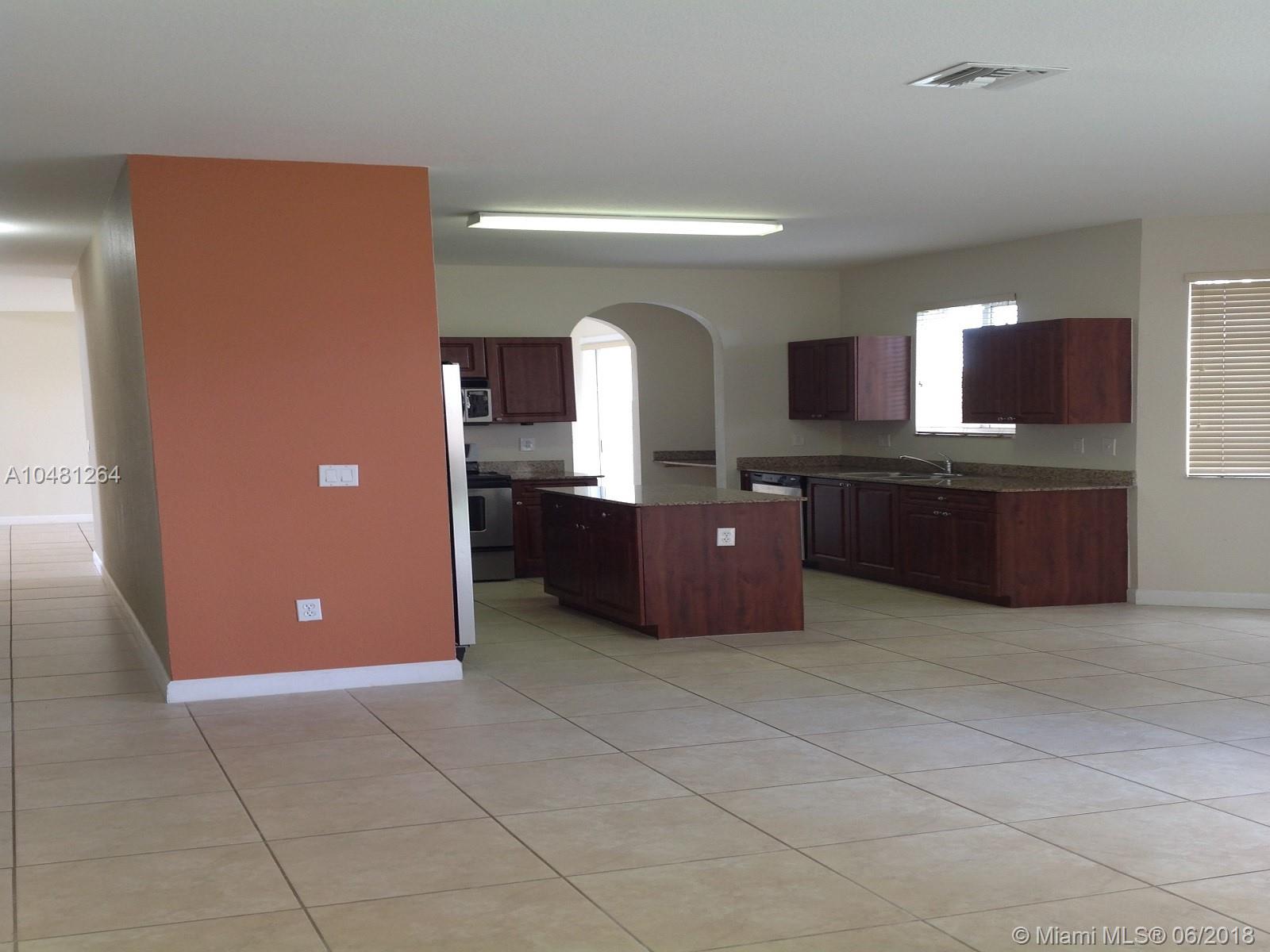 PALM ISLE ESTATES - Residential Lease