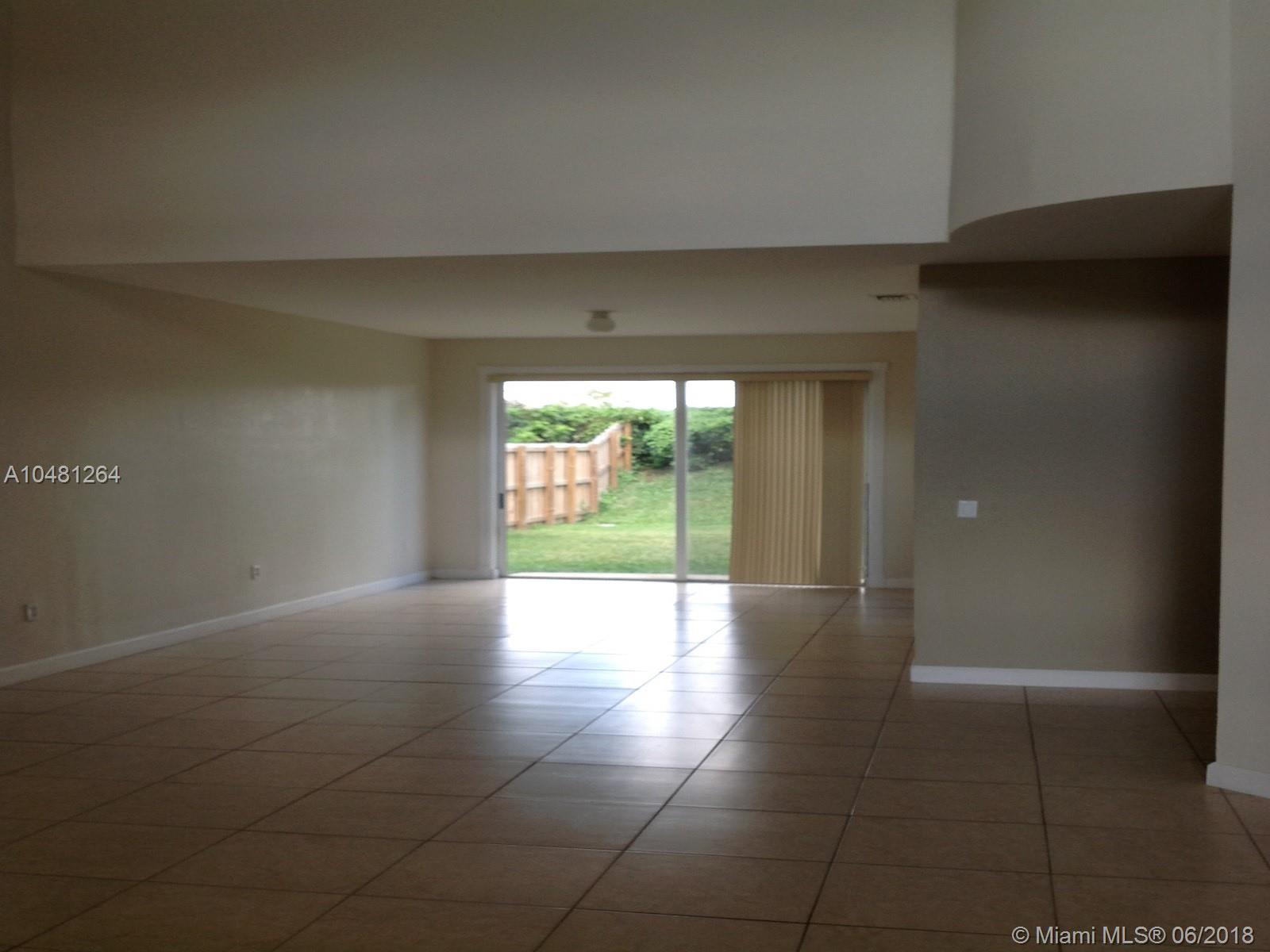 PALM ISLE ESTATES - Residential Lease