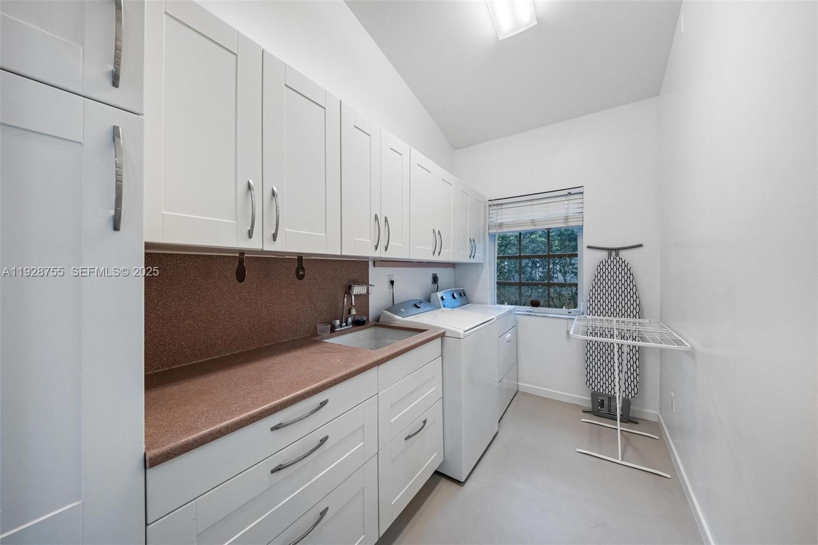 CORAL GABLES SEC A - Residential Lease