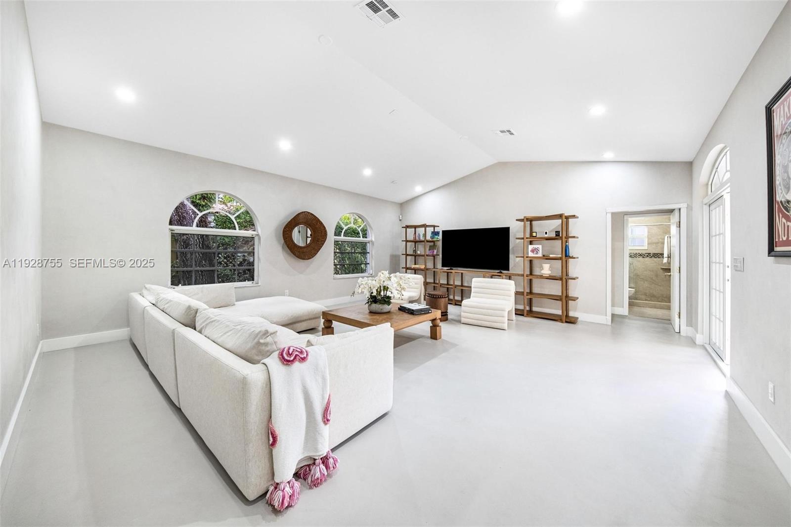 CORAL GABLES SEC A - Residential Lease