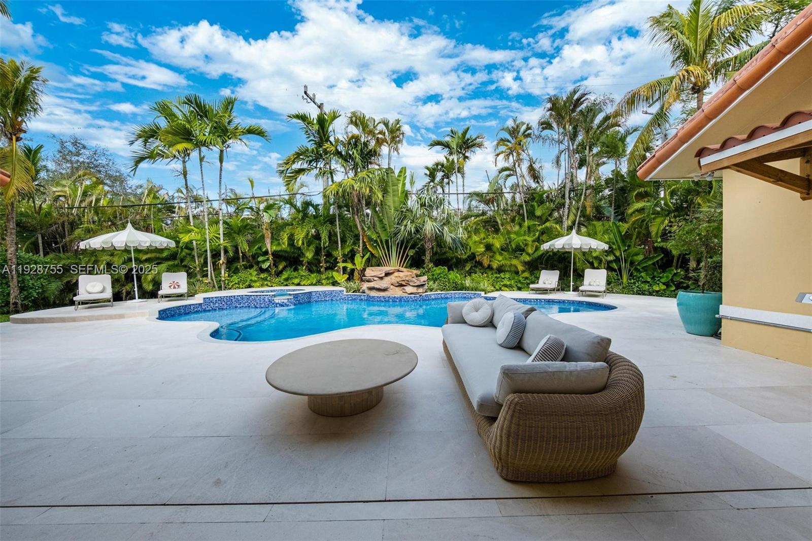 CORAL GABLES SEC A - Residential Lease