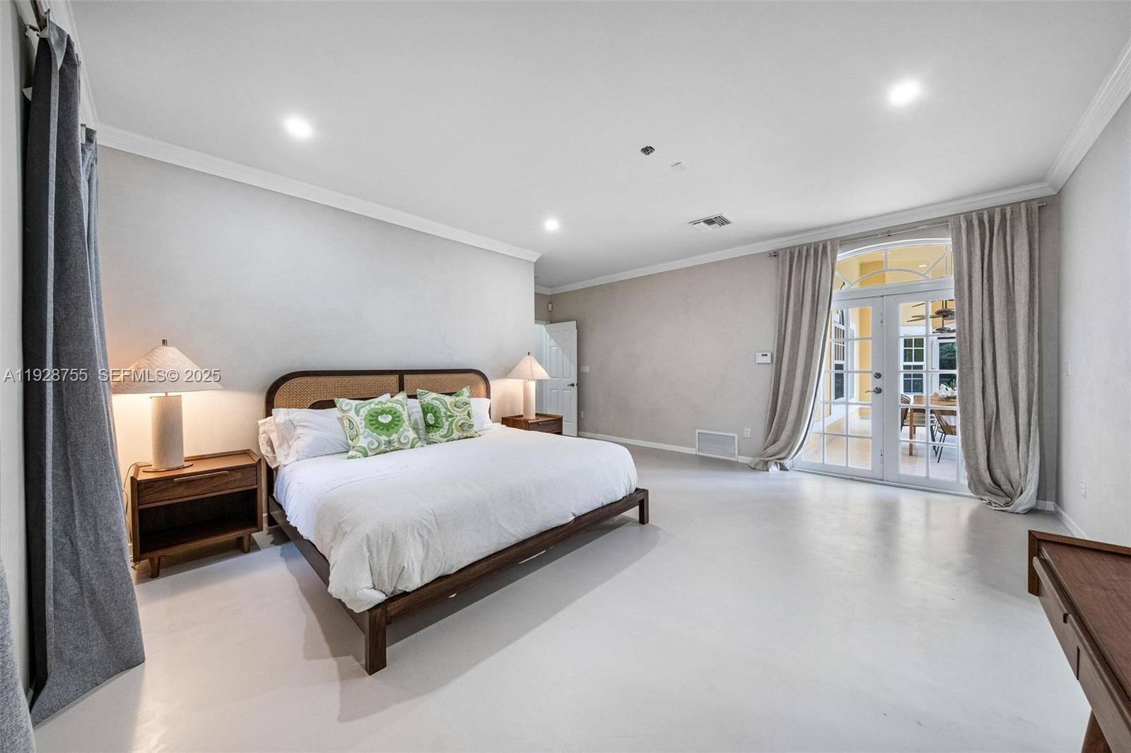 CORAL GABLES SEC A - Residential Lease