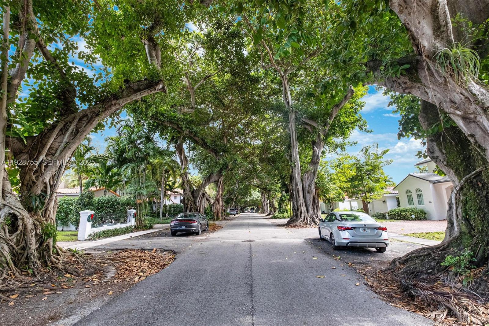 CORAL GABLES SEC A - Residential Lease