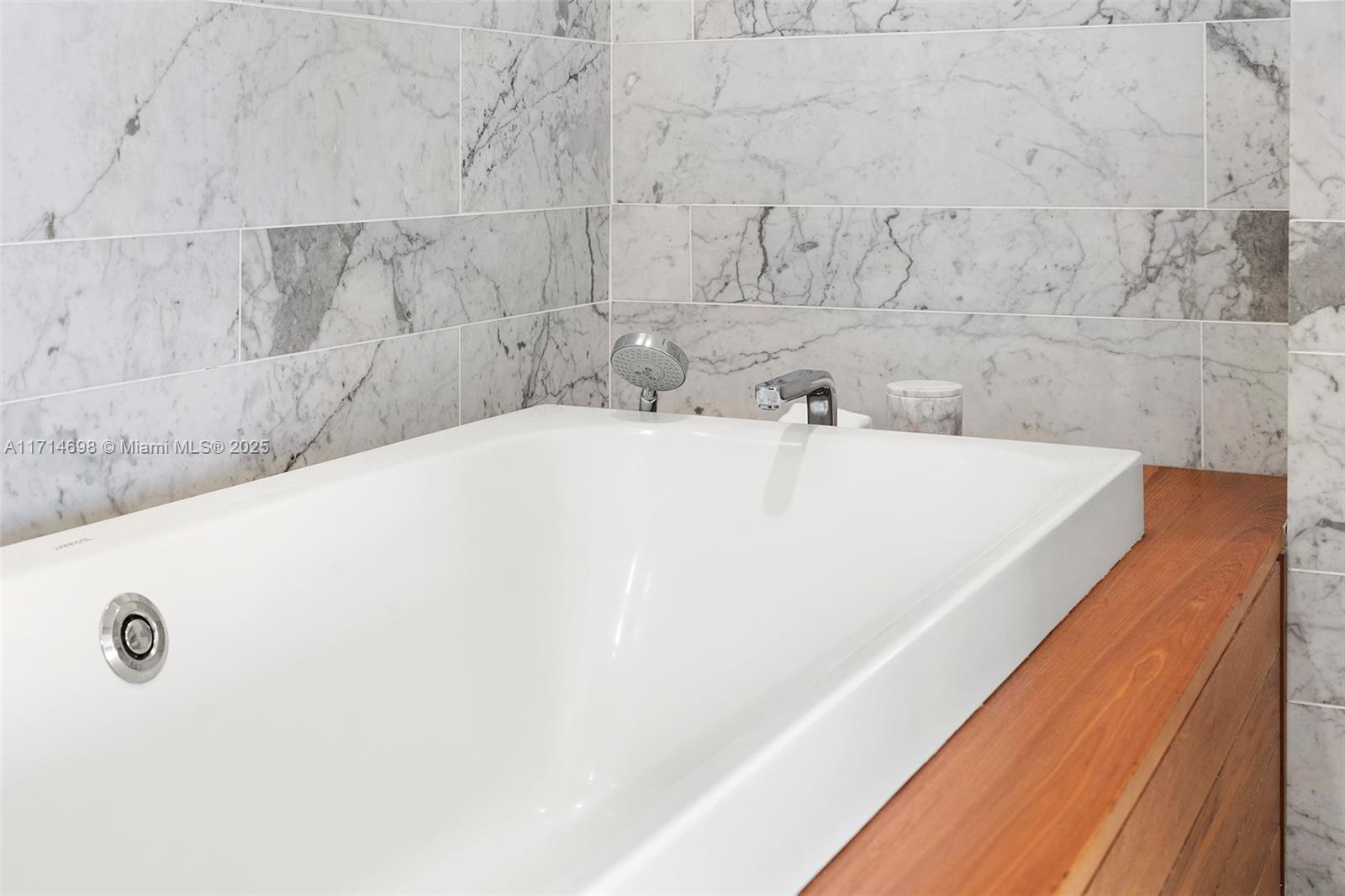 THE GROVE AT GRAND BAY - Residential