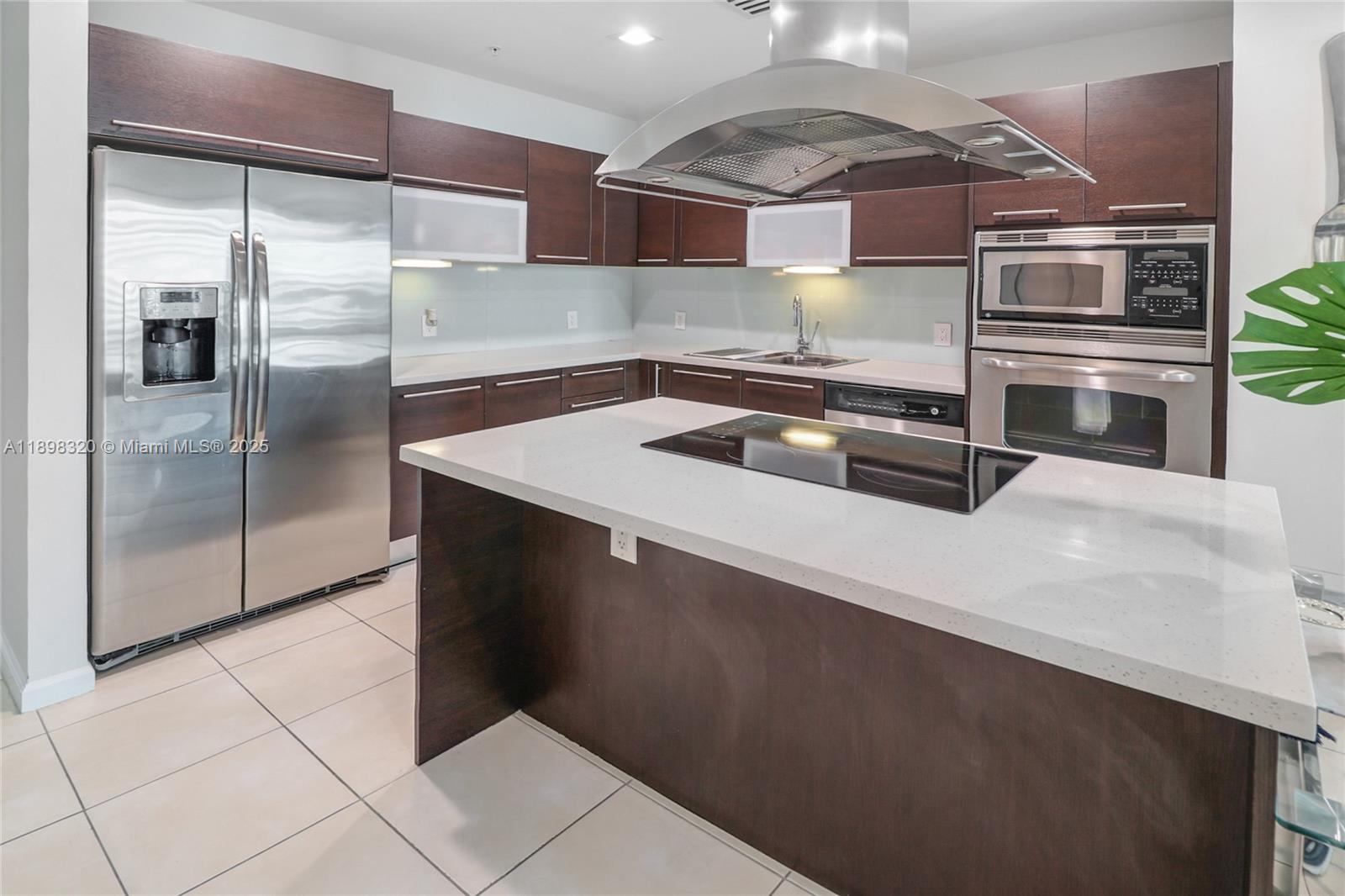 7928 East Drive East Dr 1002