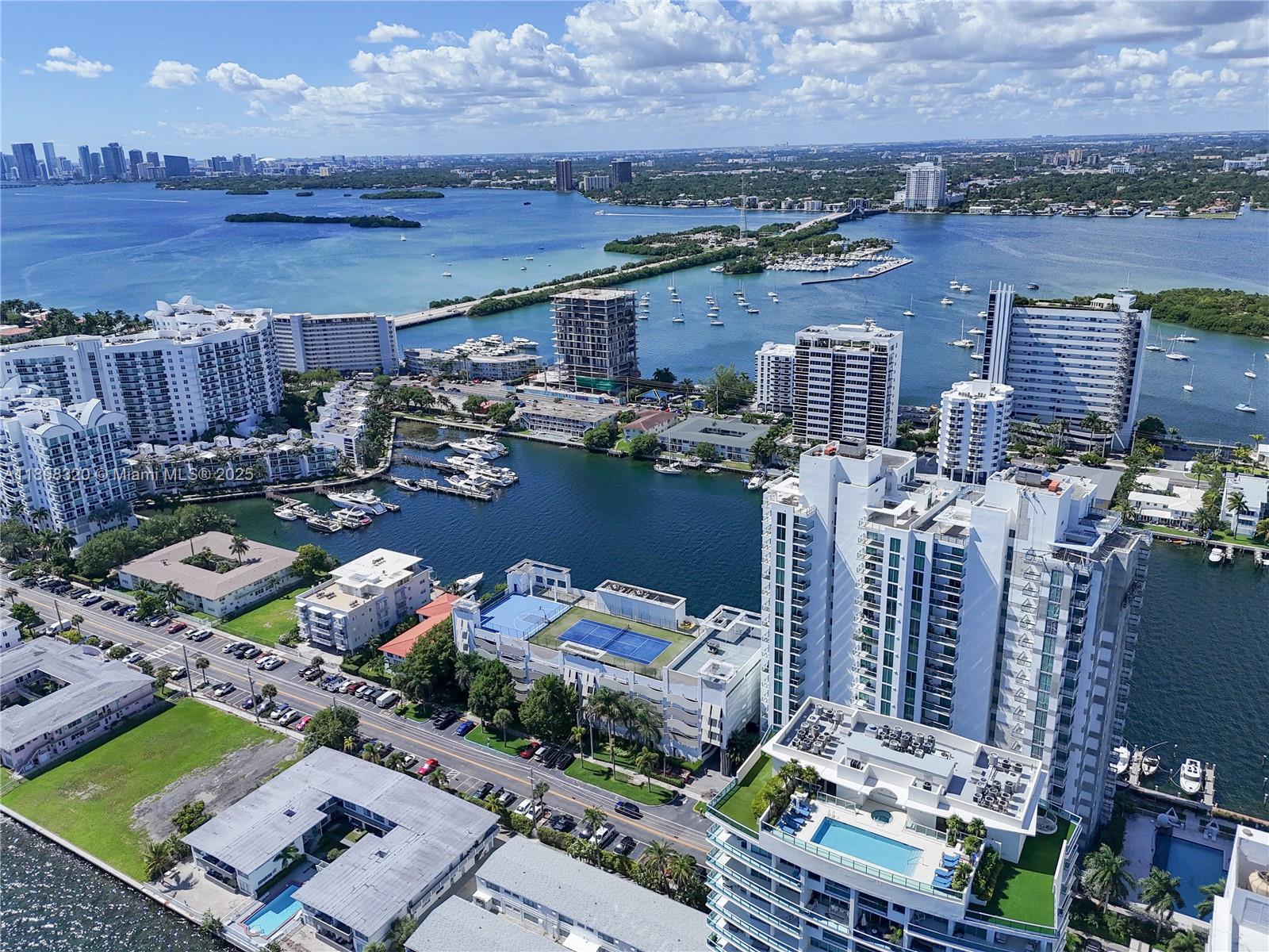 Eloquence On The Bay - Residential