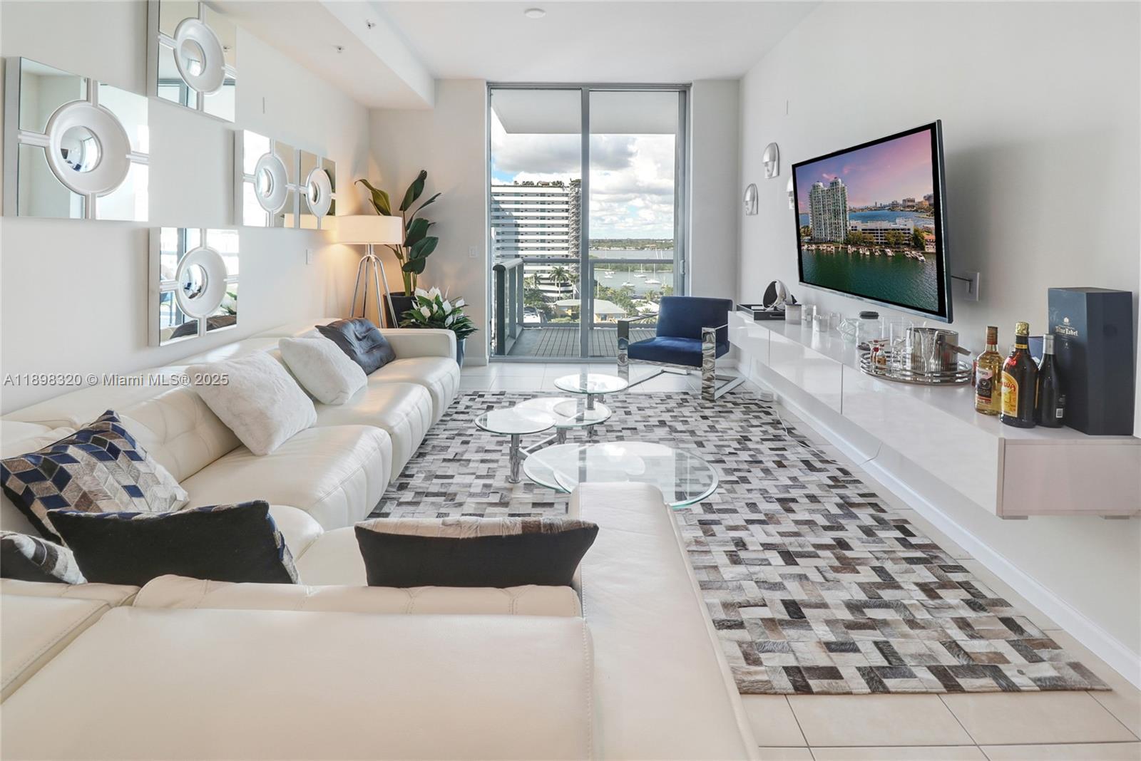 Eloquence On The Bay - Residential