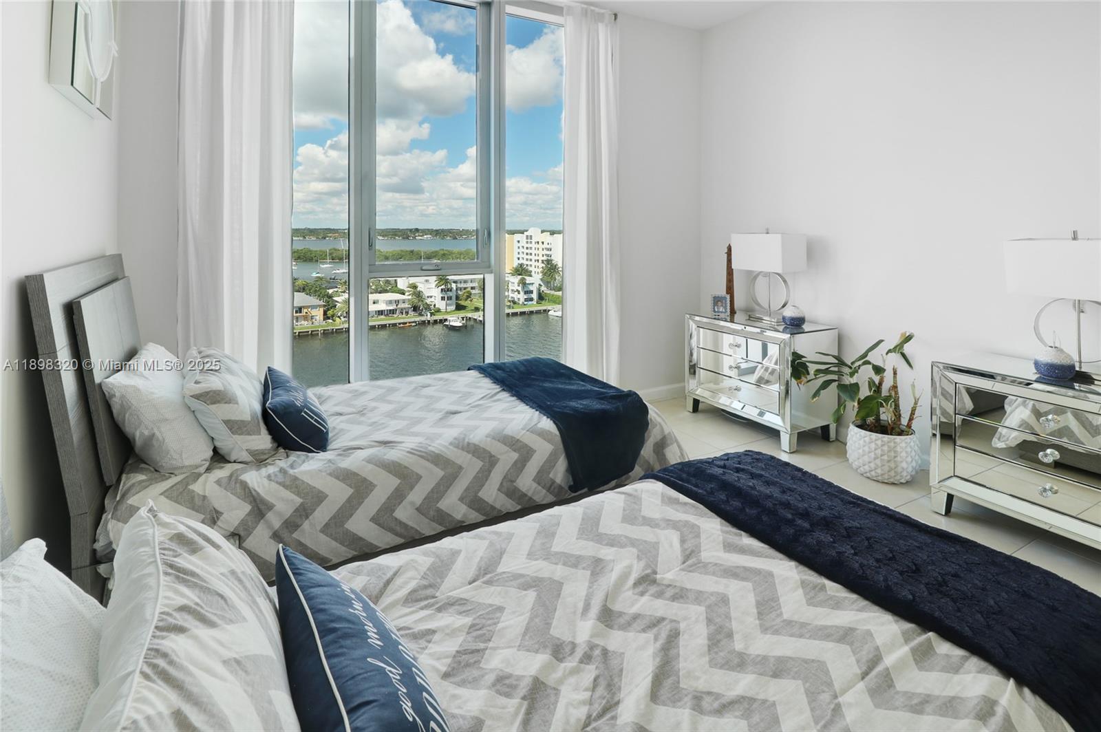 Eloquence On The Bay - Residential