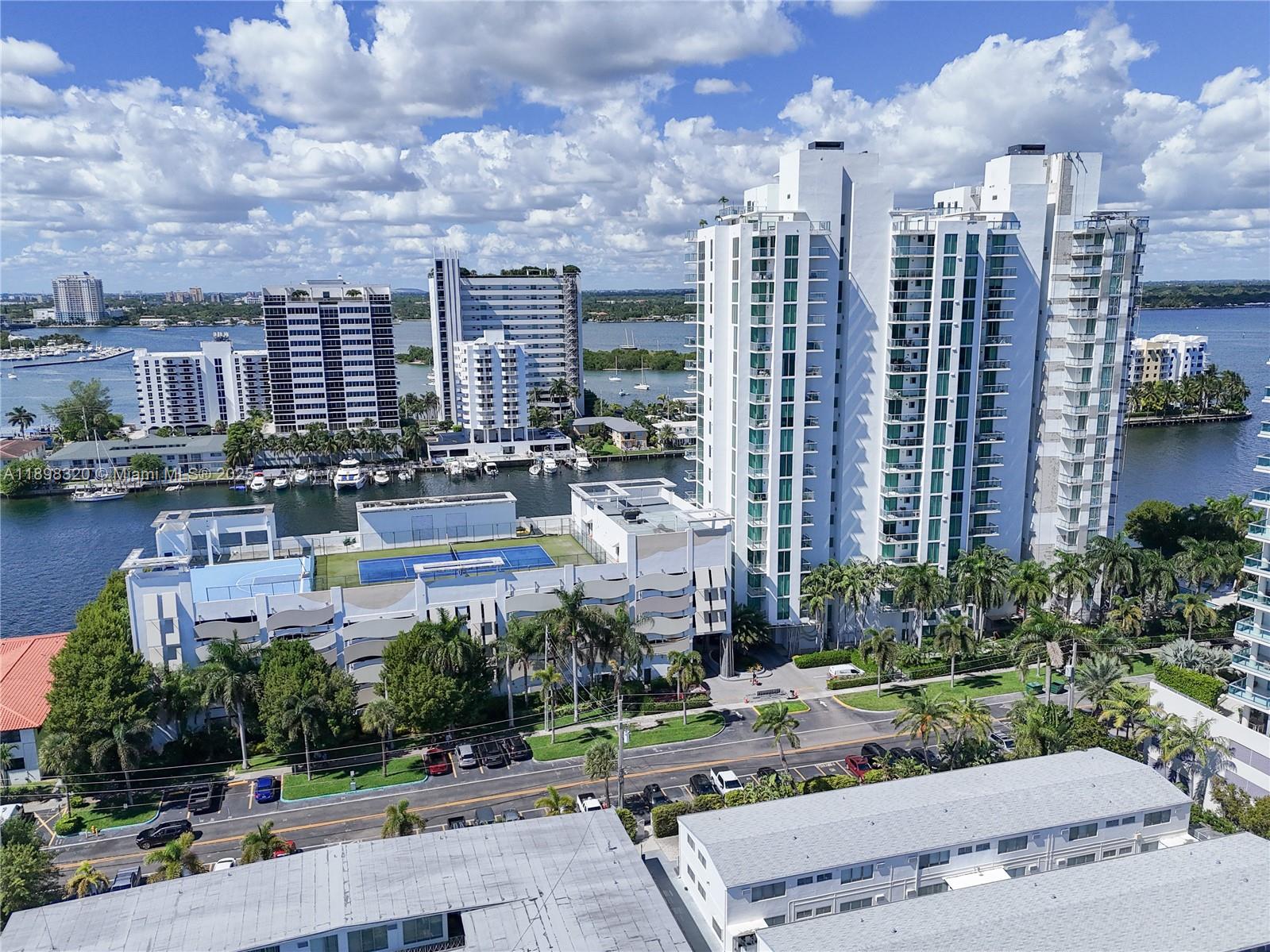 Eloquence On The Bay - Residential