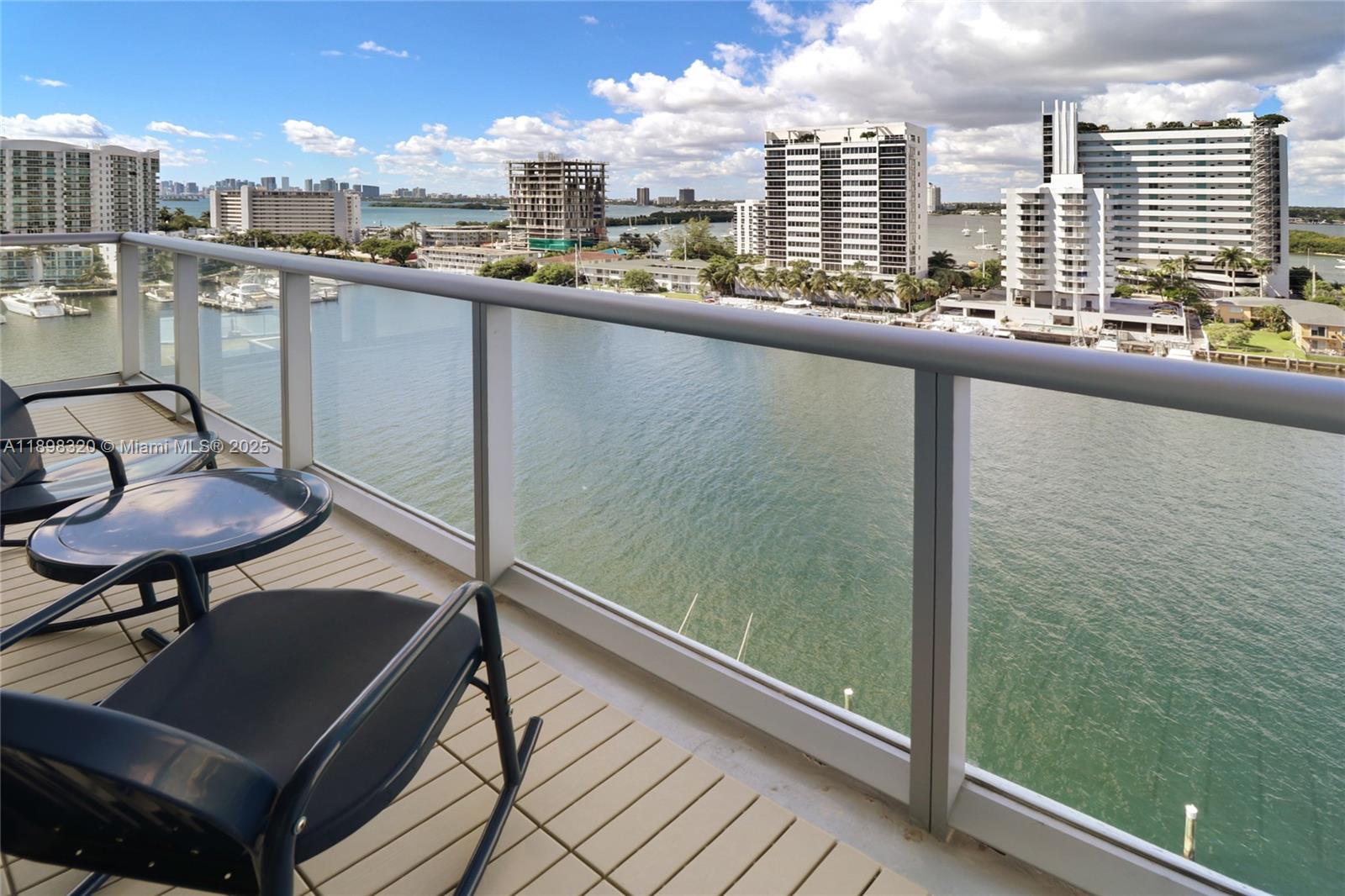 Eloquence On The Bay - Residential