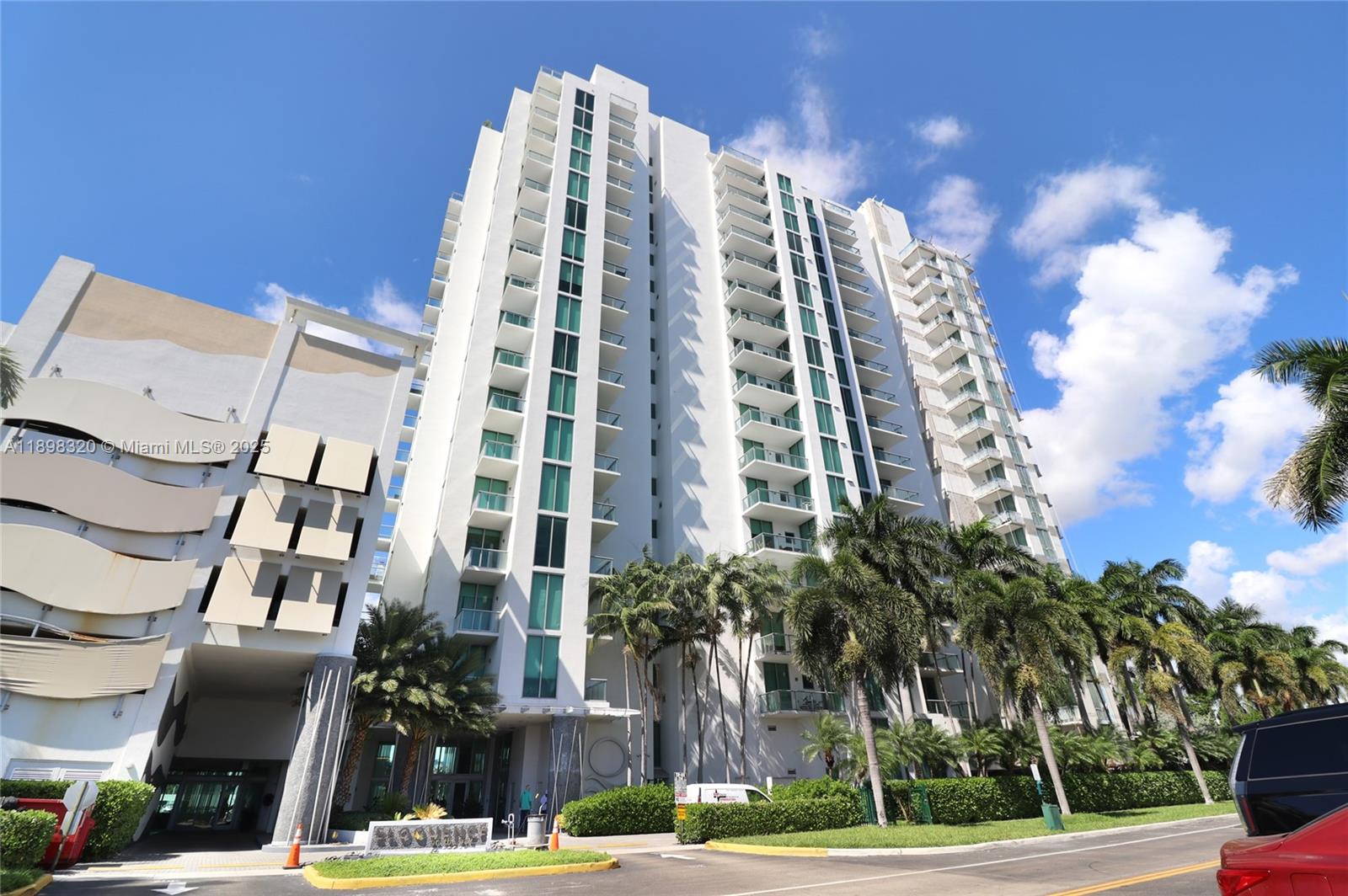 Eloquence On The Bay - Residential
