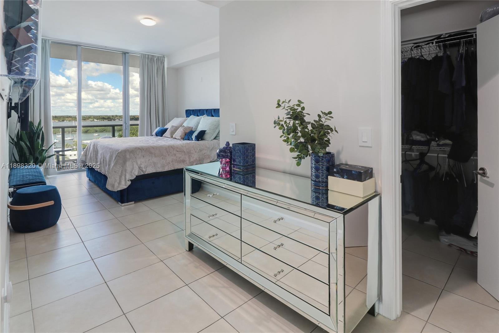 Eloquence On The Bay - Residential