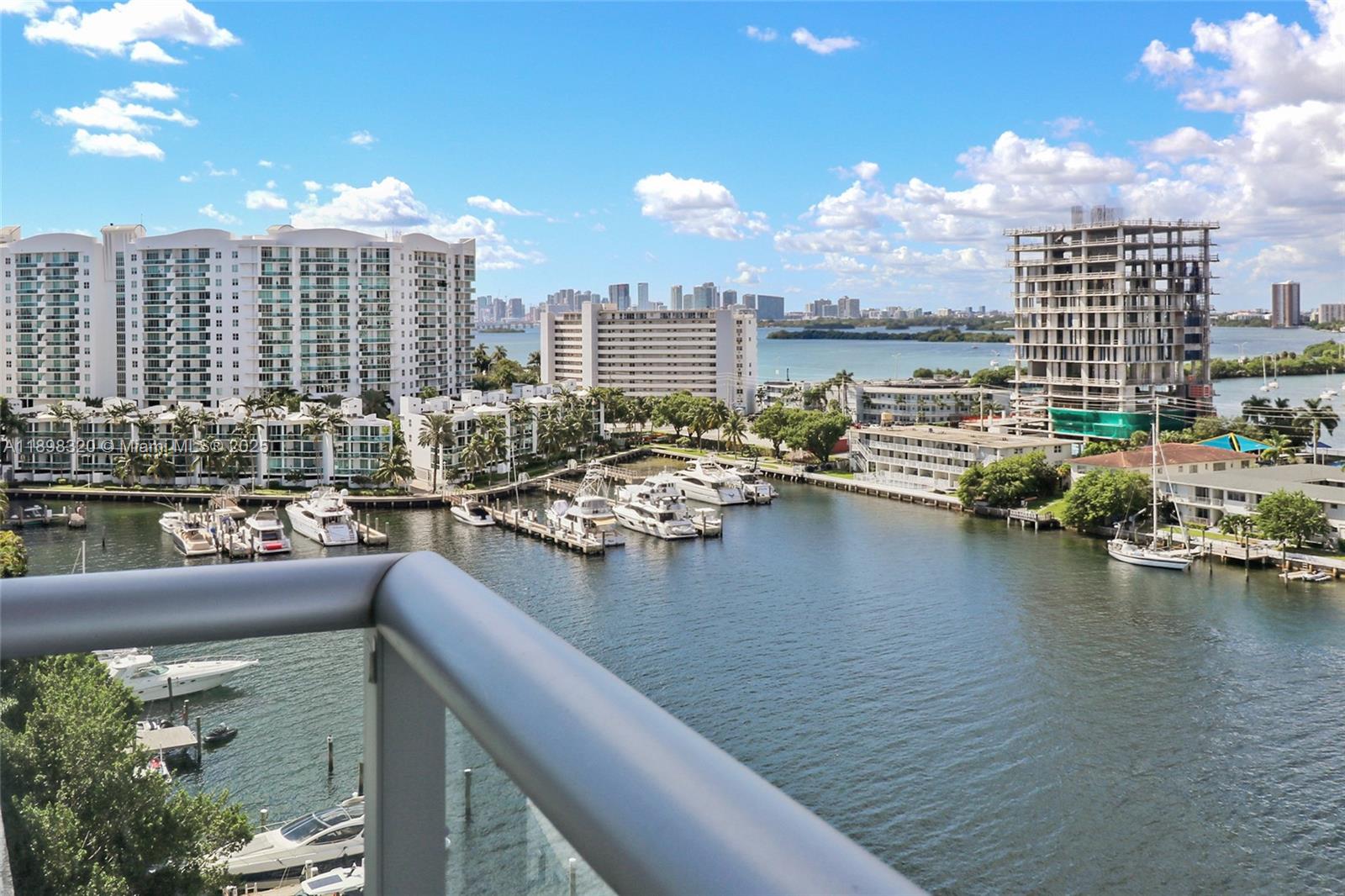 Eloquence On The Bay - Residential